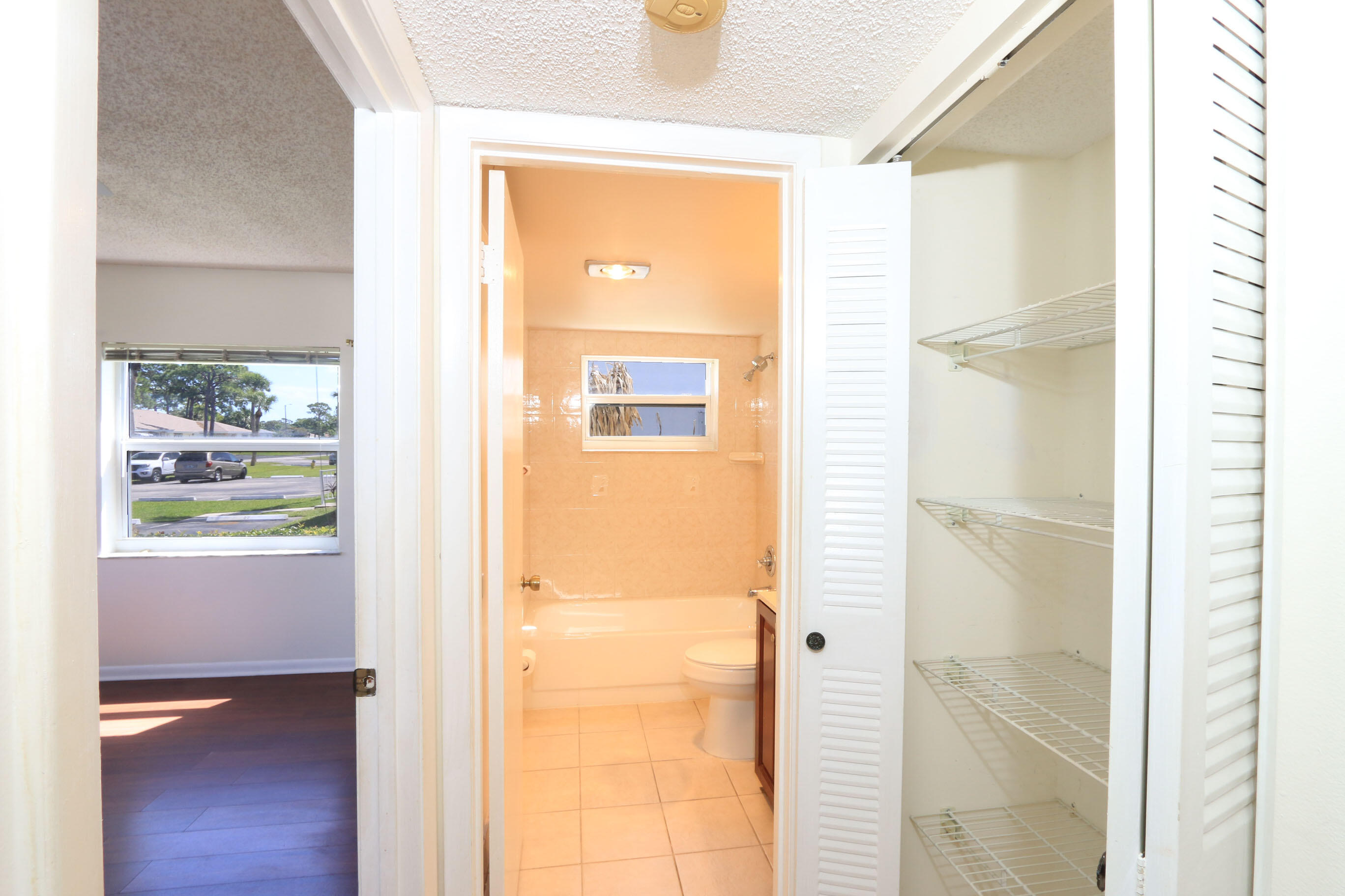 HIGH POINT OF FORT PIERCE CONDOMINIUM SECTION 3 - Residential