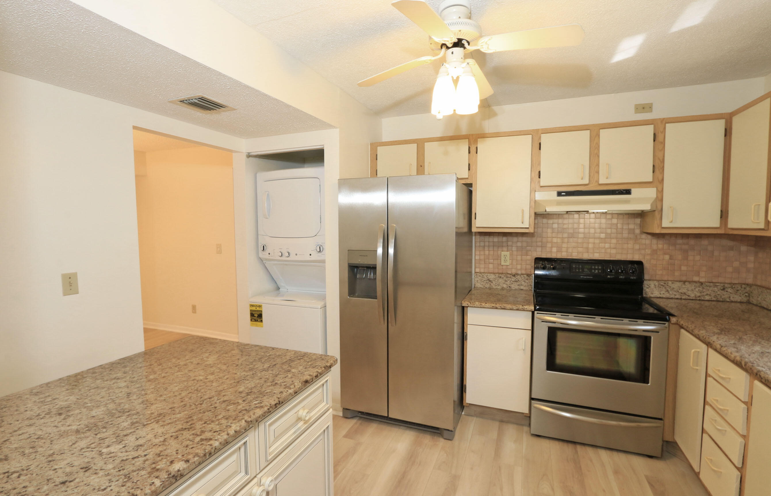 HIGH POINT OF FORT PIERCE CONDOMINIUM SECTION 3 - Residential