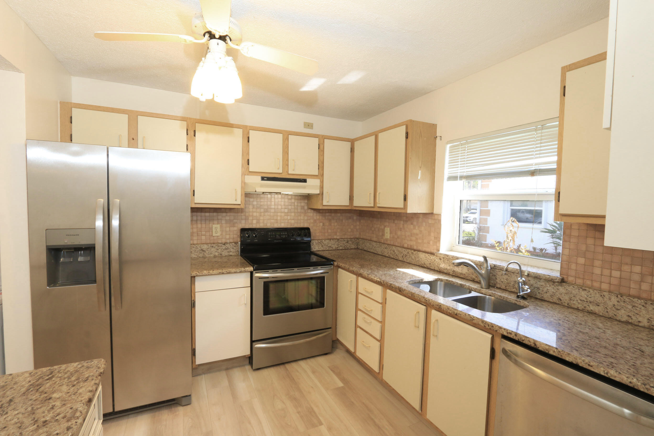 HIGH POINT OF FORT PIERCE CONDOMINIUM SECTION 3 - Residential