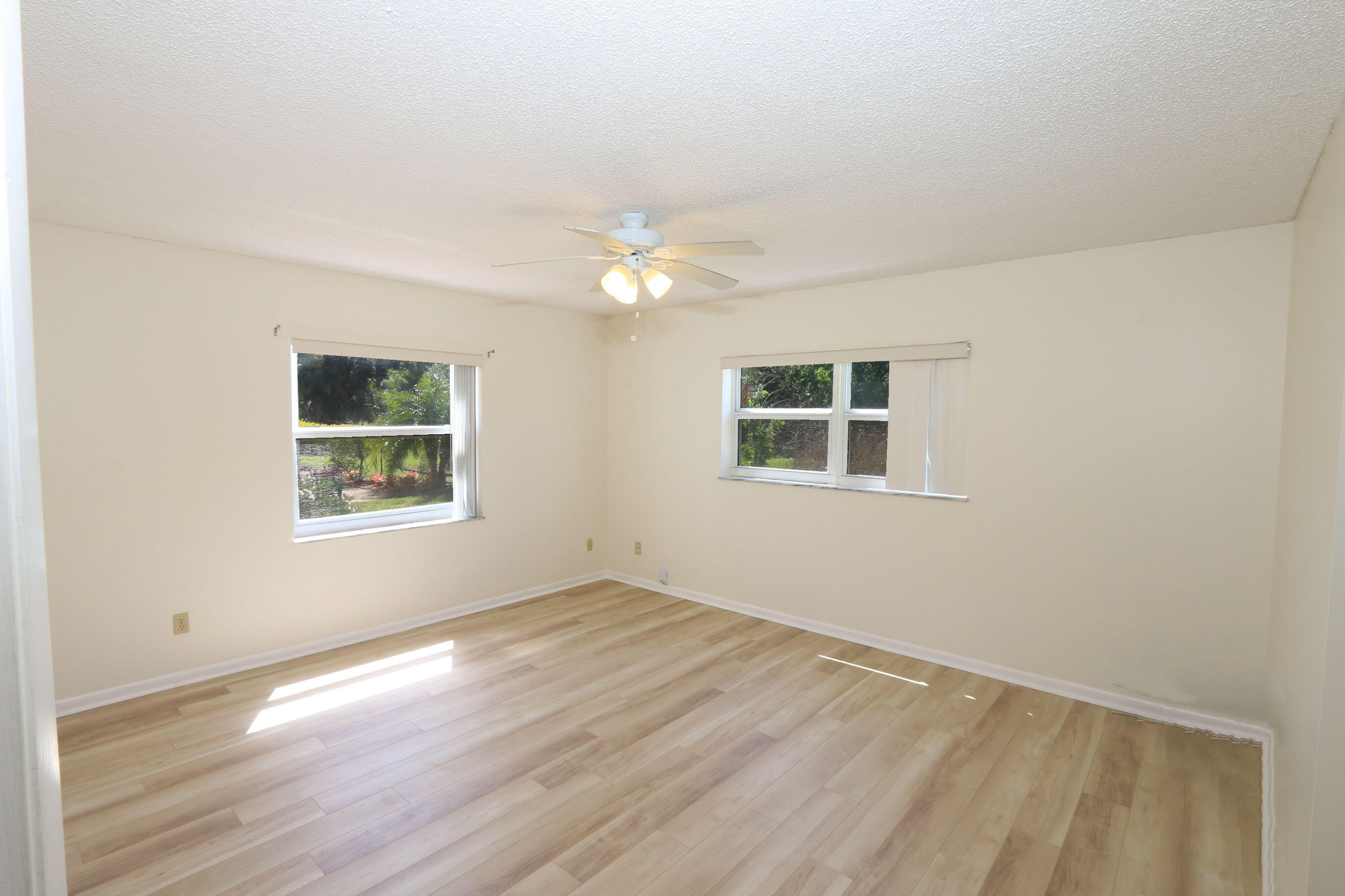 HIGH POINT OF FORT PIERCE CONDOMINIUM SECTION 3 - Residential