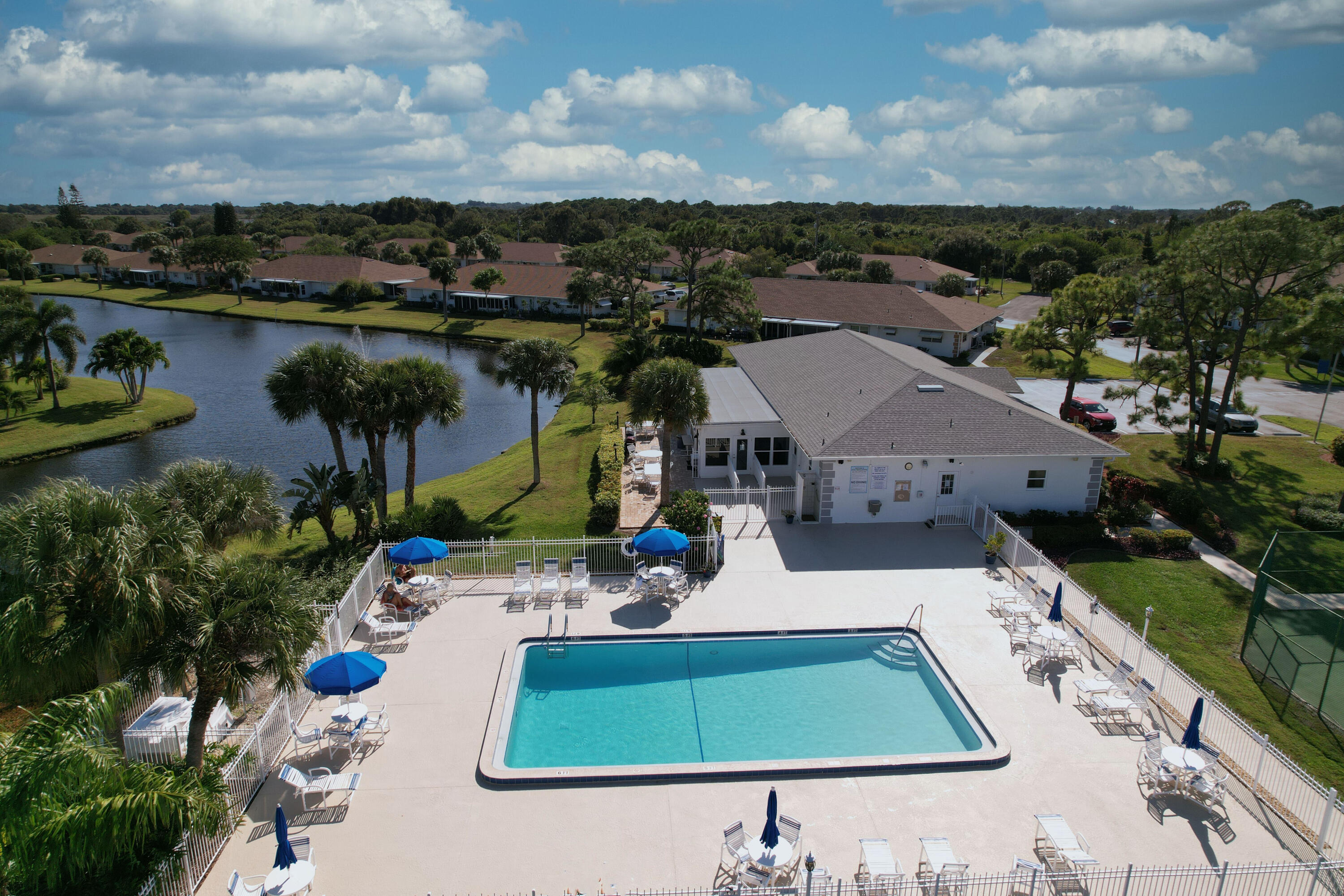 HIGH POINT OF FORT PIERCE CONDOMINIUM SECTION 3 - Residential