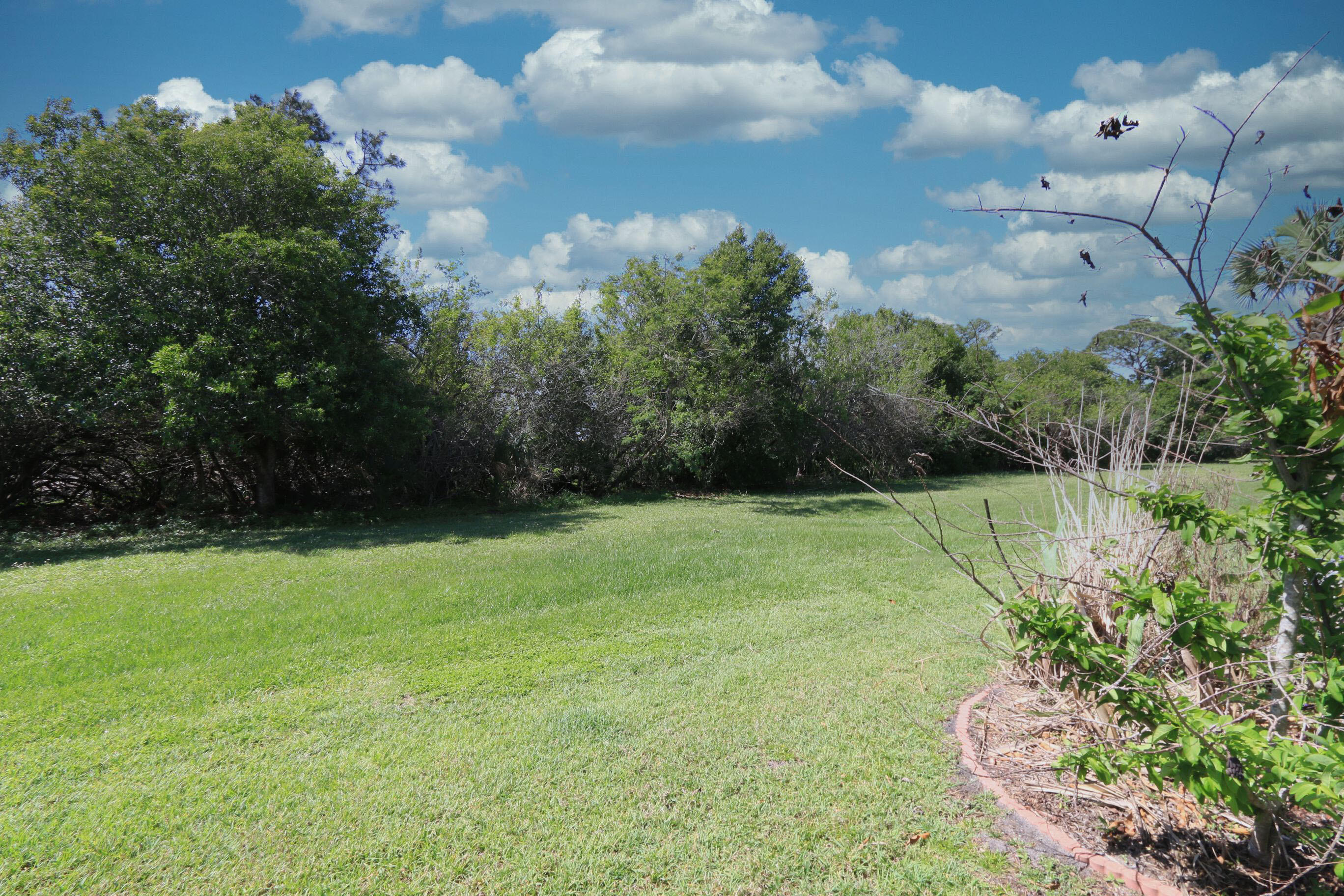 HIGH POINT OF FORT PIERCE CONDOMINIUM SECTION 3 - Residential