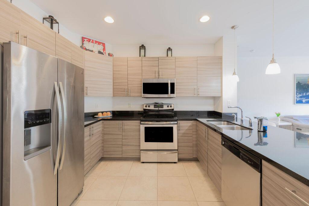 CALABRIA CONDOMINIUM - Residential