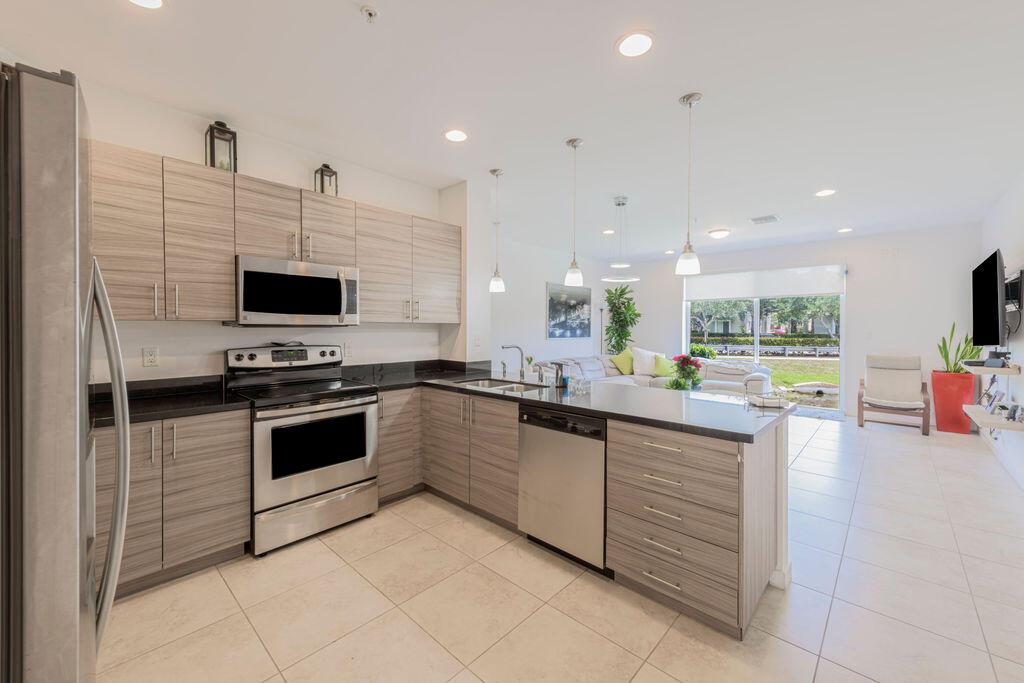 CALABRIA CONDOMINIUM - Residential