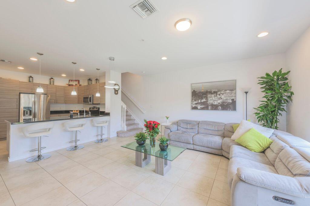 CALABRIA CONDOMINIUM - Residential