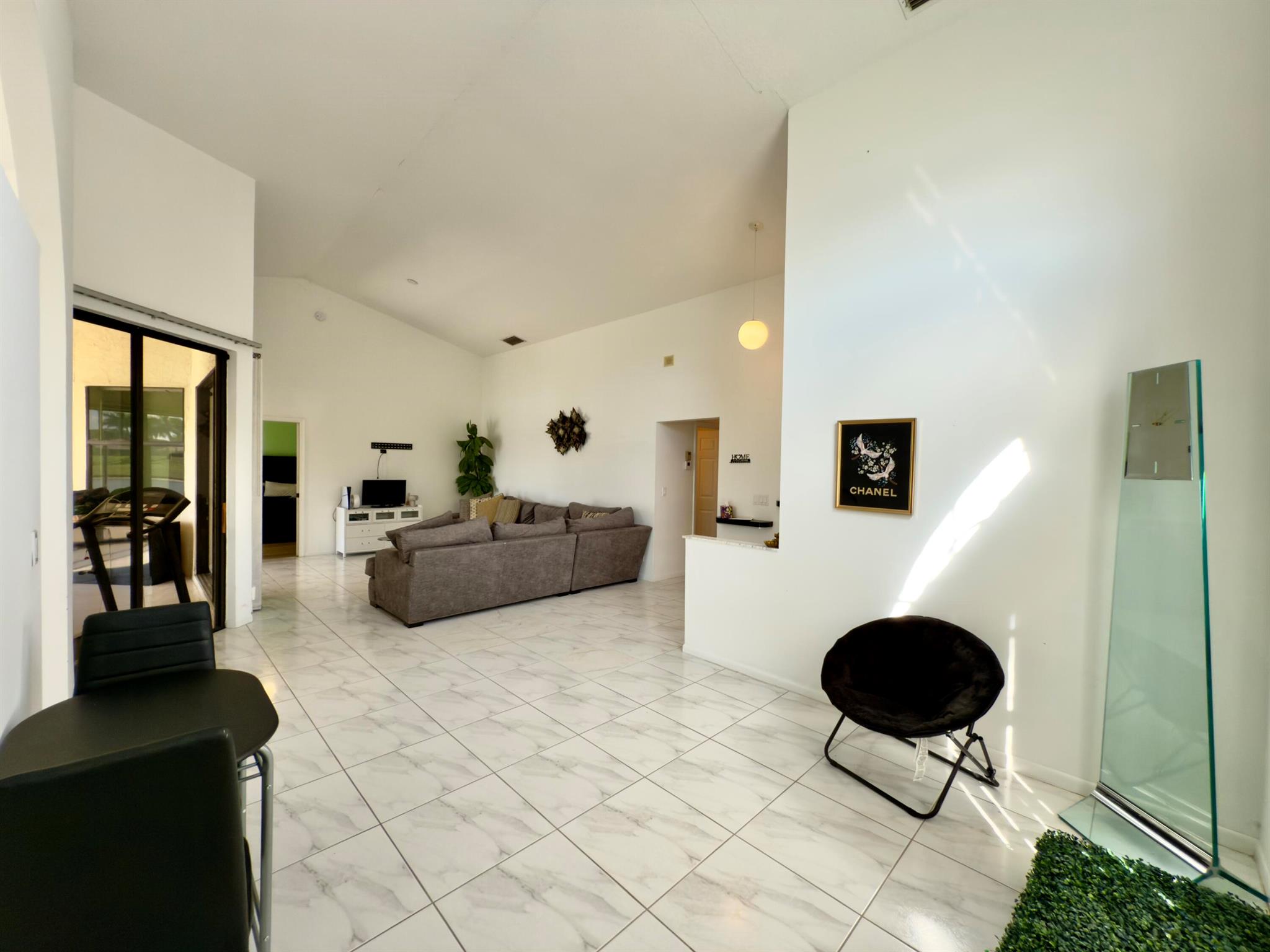 ABERDEEN 12 - Residential