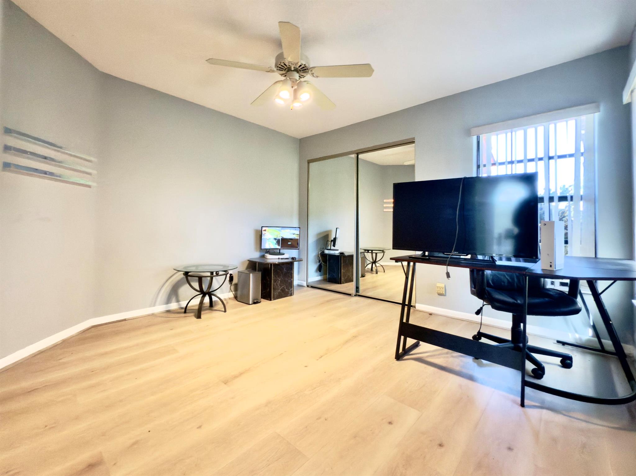 ABERDEEN 12 - Residential