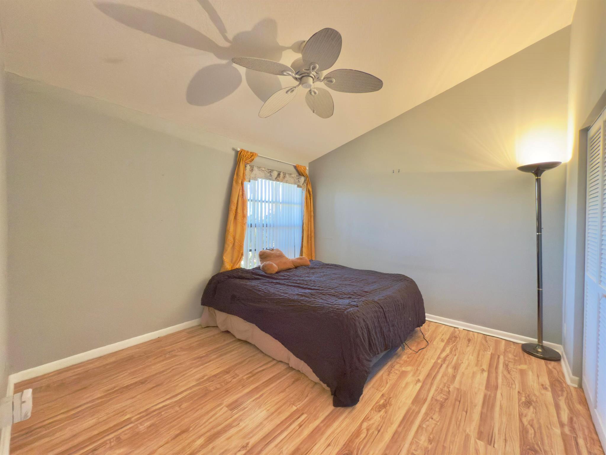 ABERDEEN 12 - Residential