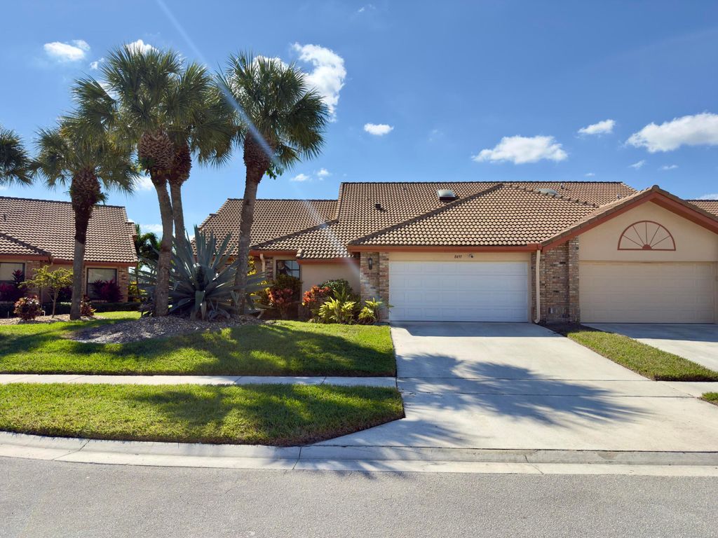 Photo of 8491 Heather Place, Boynton Beach, FL 33472 (MLS # R11143165)