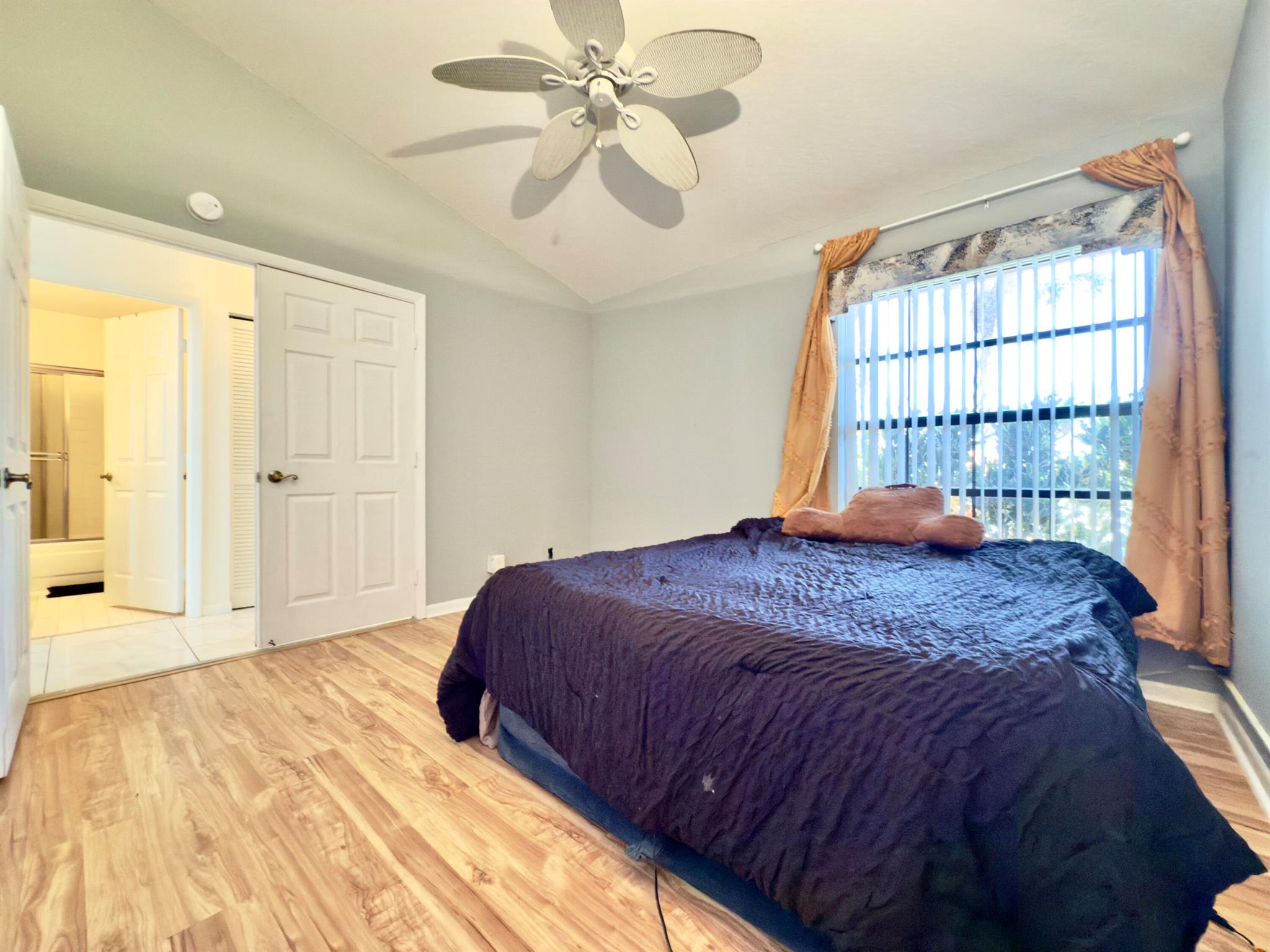 ABERDEEN 12 - Residential