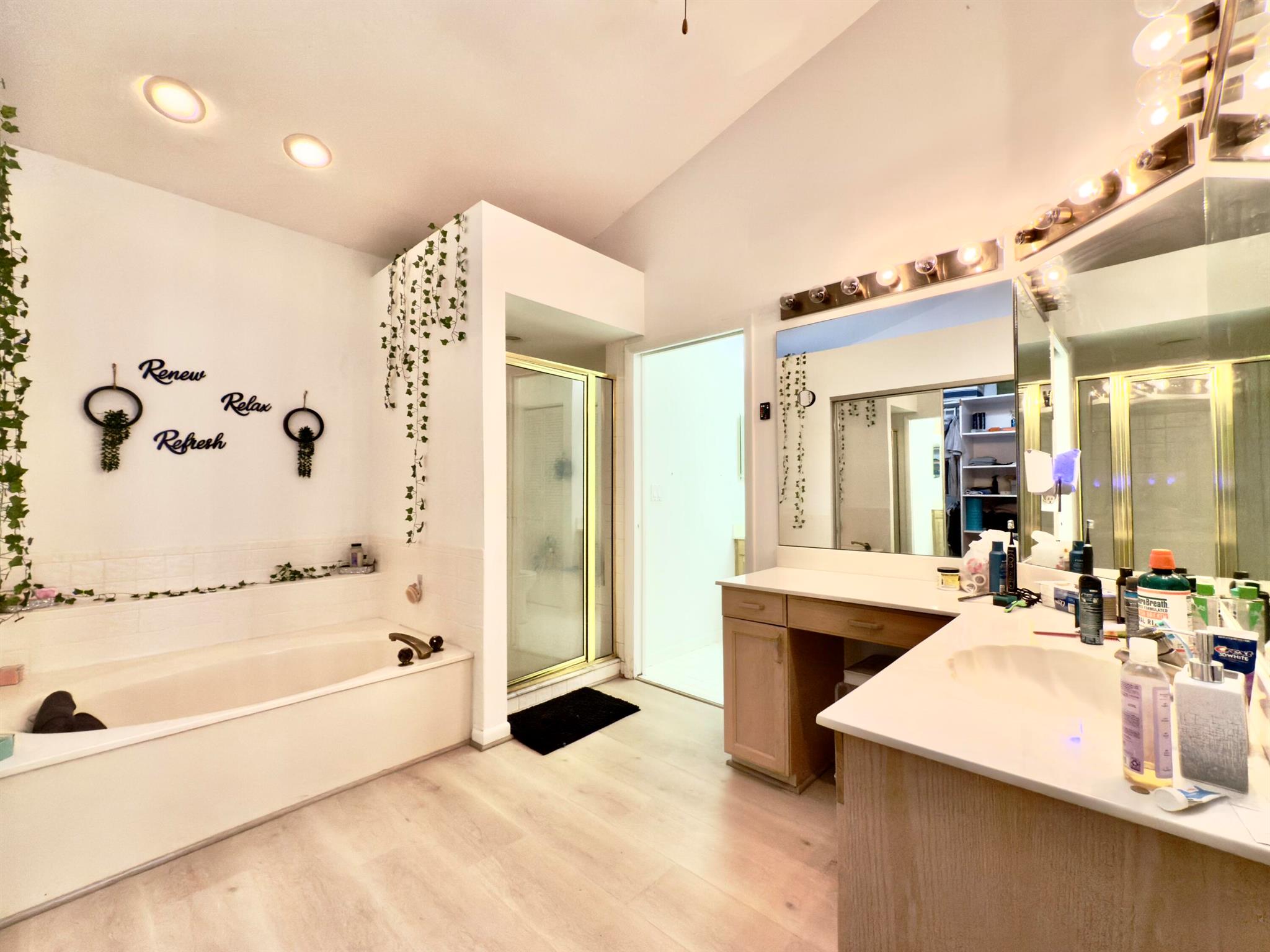 ABERDEEN 12 - Residential