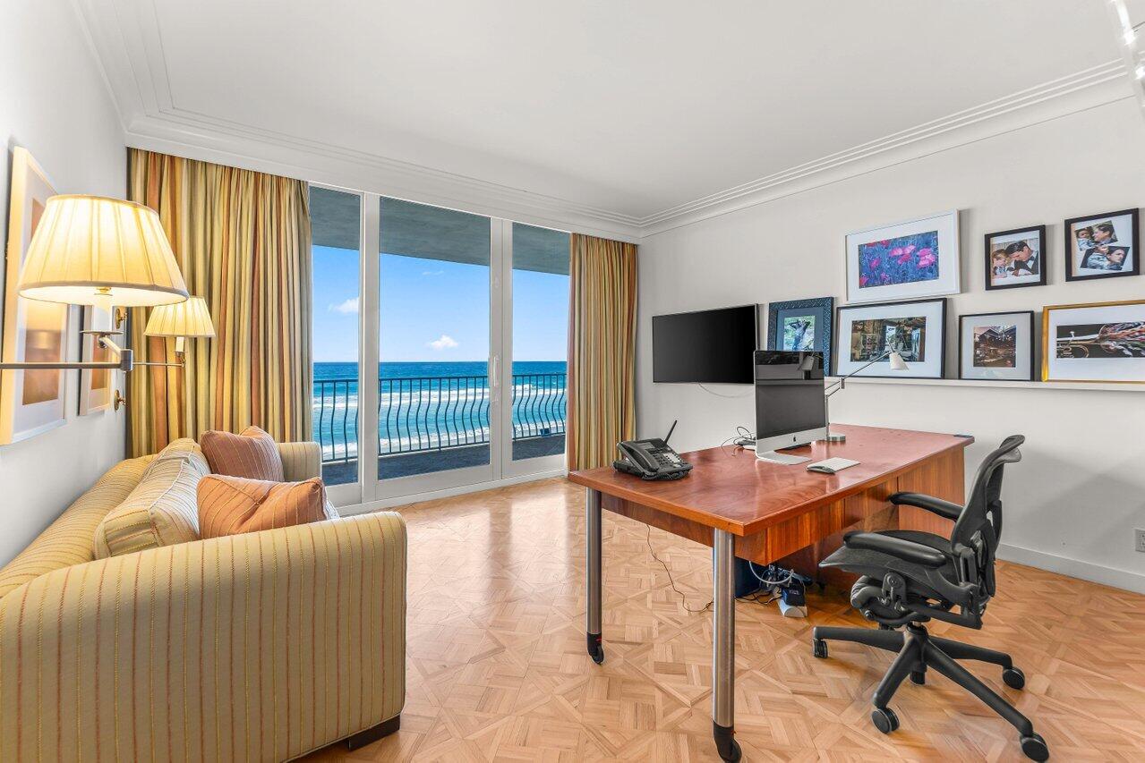 TWO THOUSAND COND AT SLOANS CURVE DECL FILED 12-21 - Residential