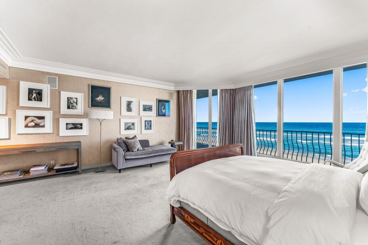 TWO THOUSAND COND AT SLOANS CURVE DECL FILED 12-21 - Residential