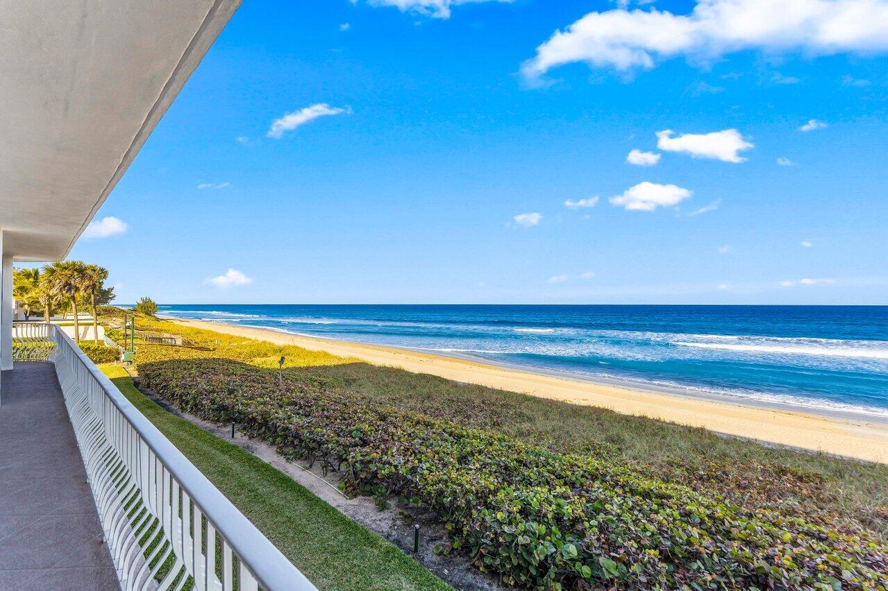 TWO THOUSAND COND AT SLOANS CURVE DECL FILED 12-21 - Residential