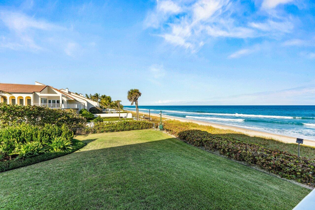 TWO THOUSAND COND AT SLOANS CURVE DECL FILED 12-21 - Residential