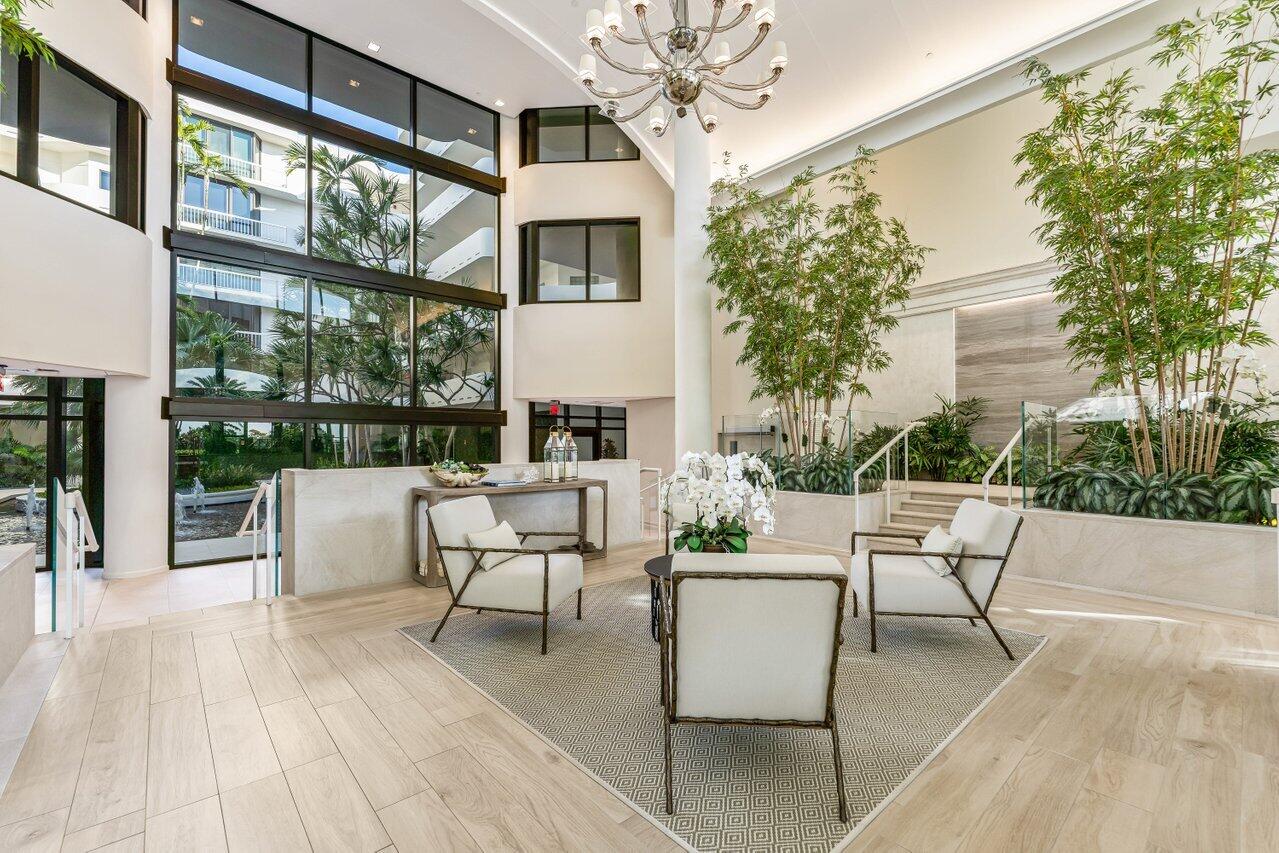 TWO THOUSAND COND AT SLOANS CURVE DECL FILED 12-21 - Residential