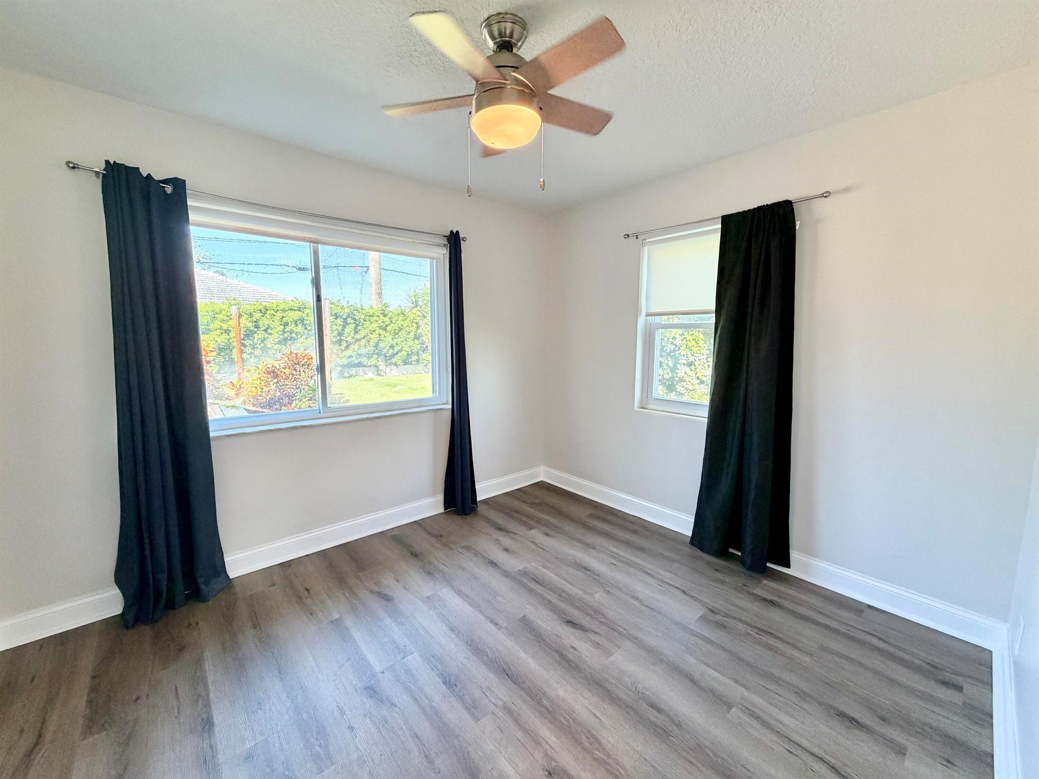 LAKE OSBORNE ESTATES 4 - Residential Lease