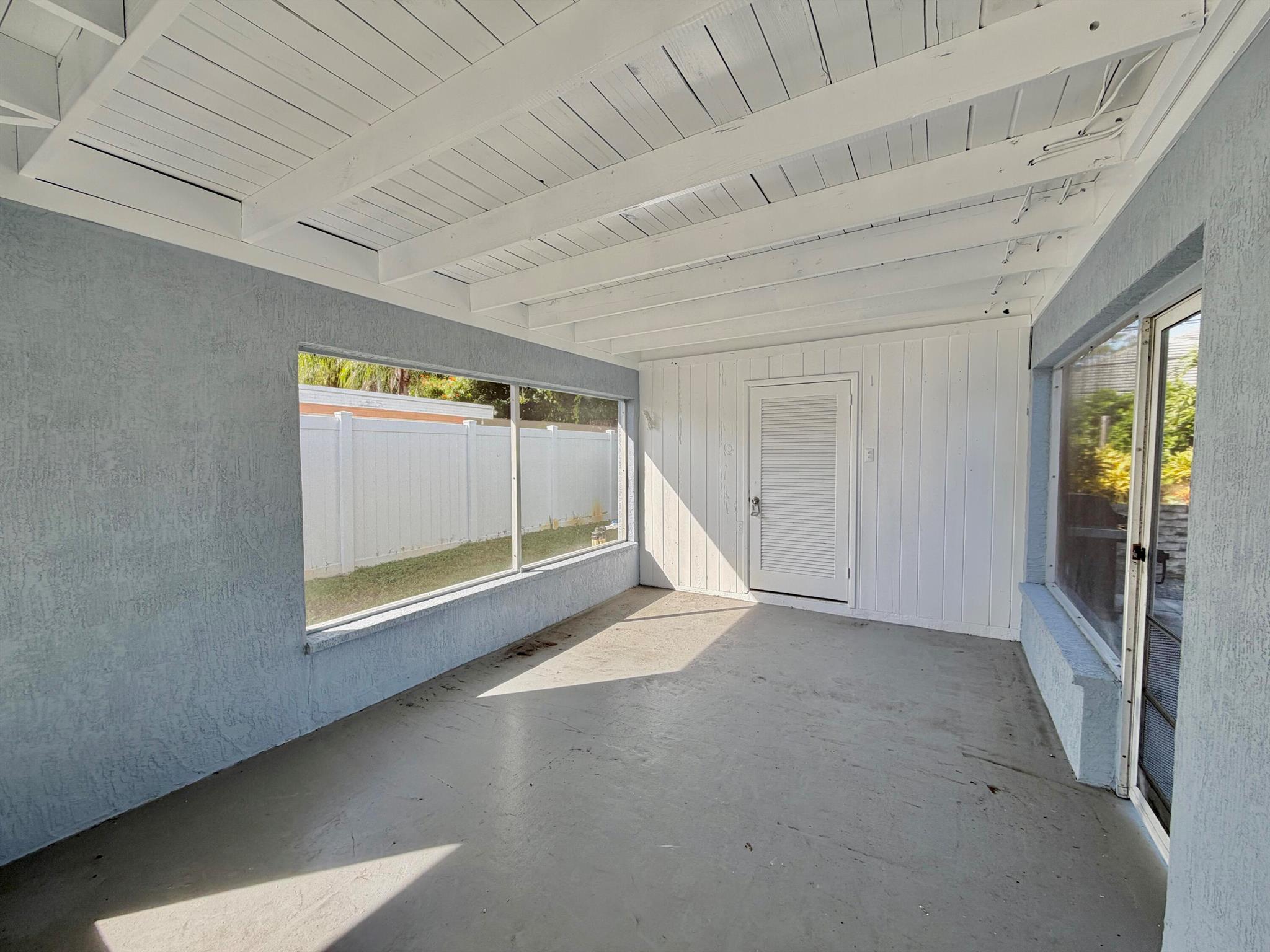 LAKE OSBORNE ESTATES 4 - Residential Lease