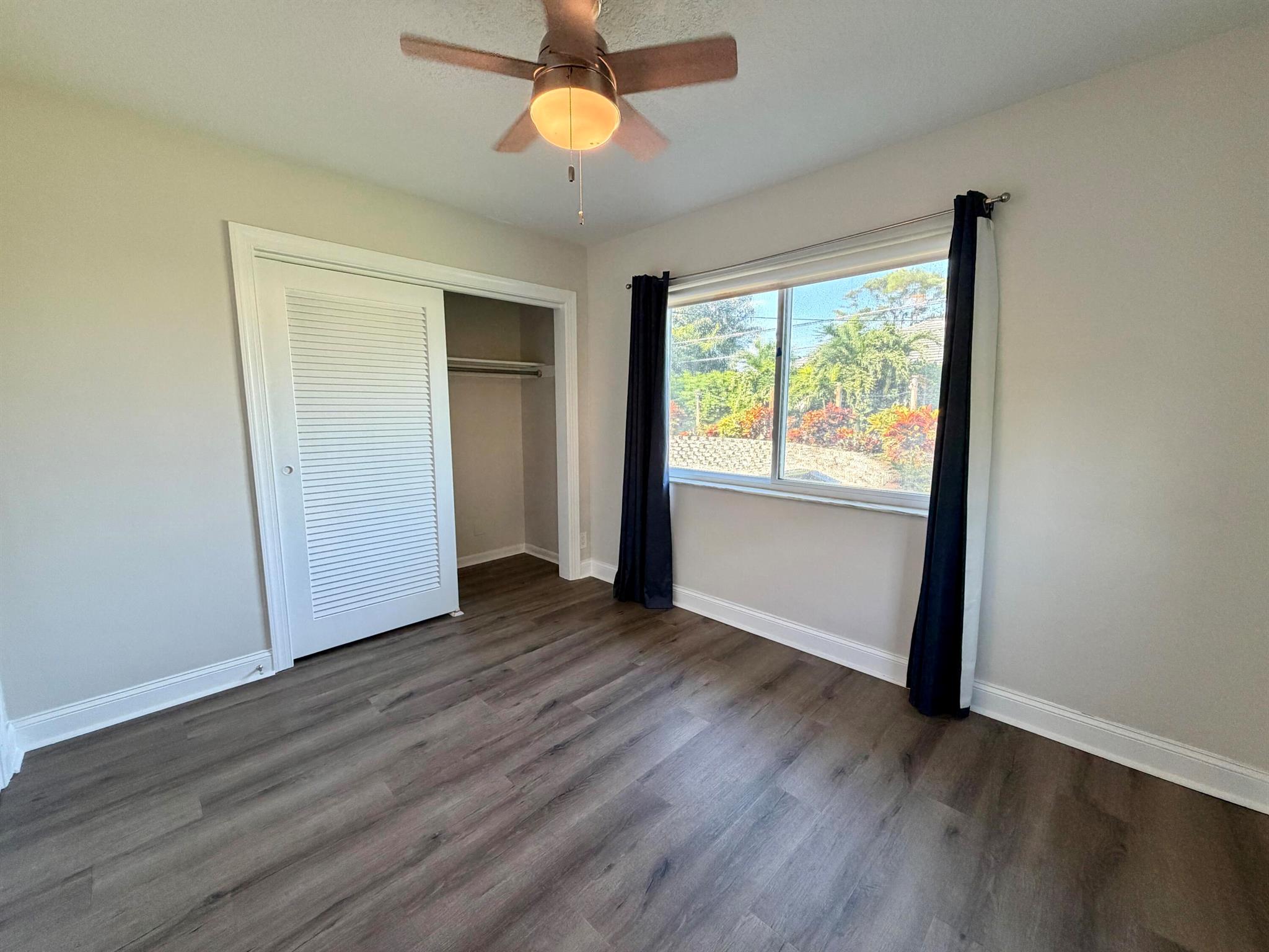 LAKE OSBORNE ESTATES 4 - Residential Lease