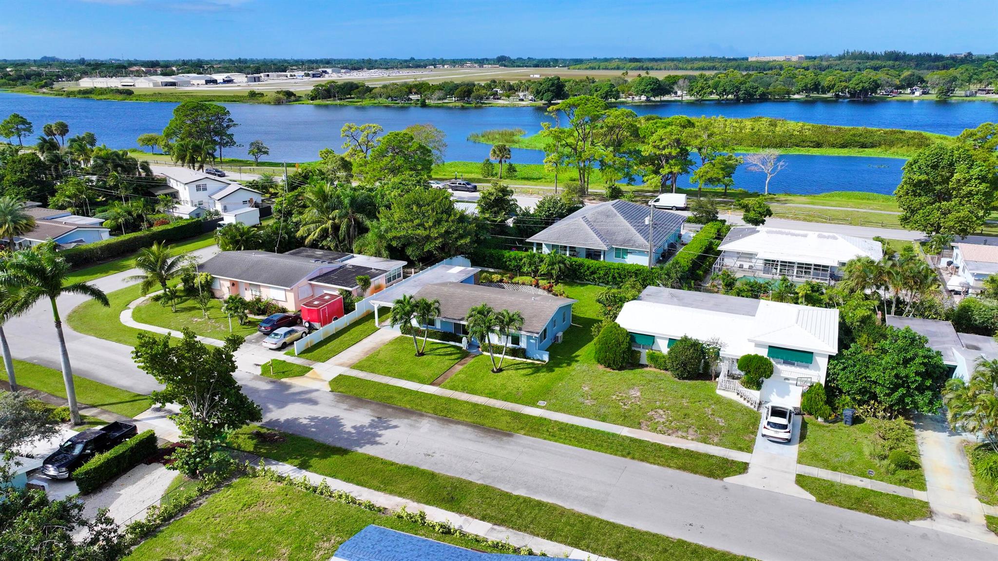 LAKE OSBORNE ESTATES 4 - Residential Lease