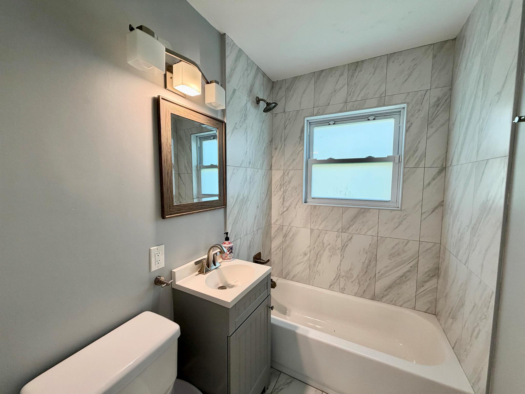 LAKE OSBORNE ESTATES 4 - Residential Lease