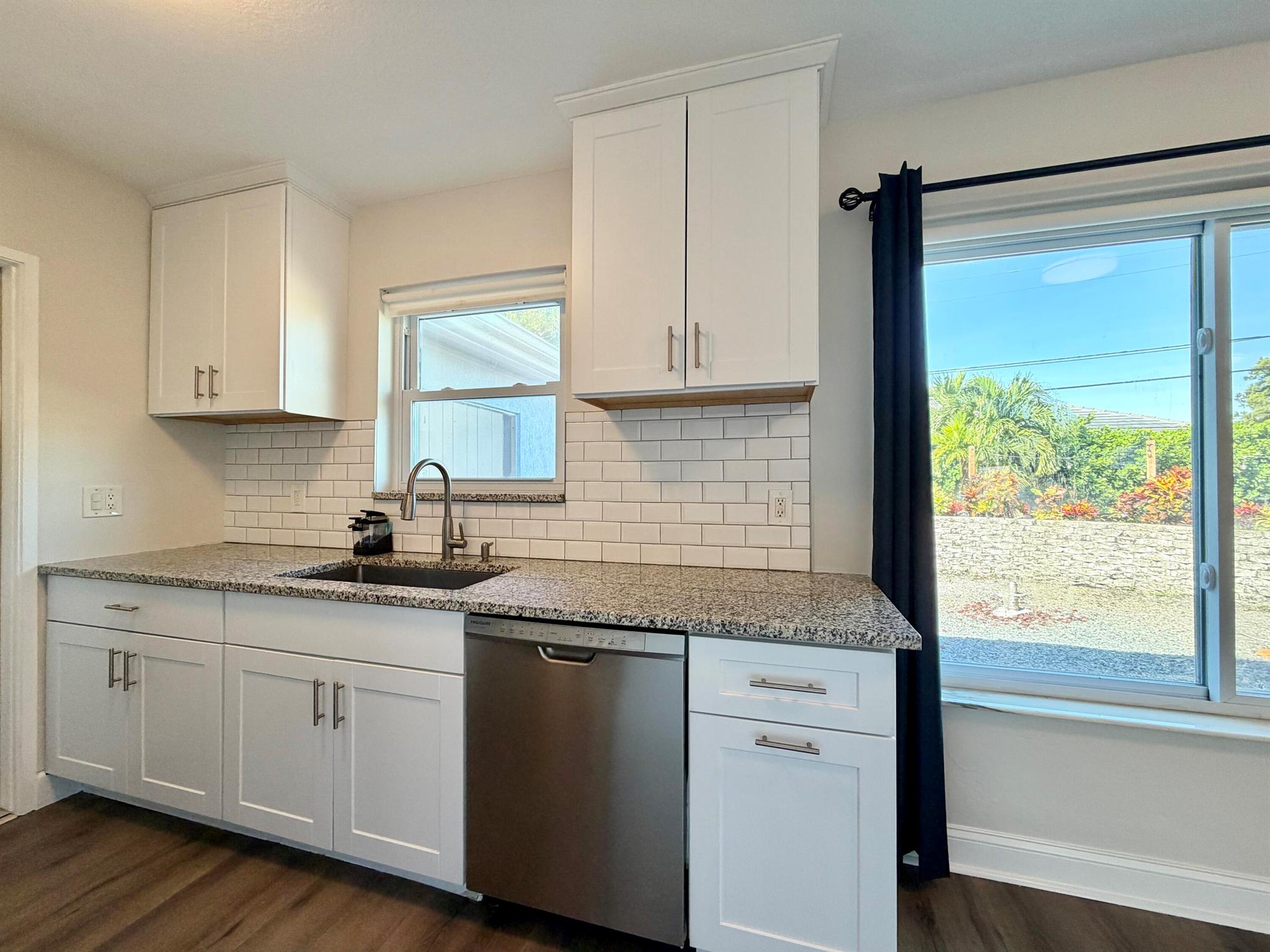 LAKE OSBORNE ESTATES 4 - Residential Lease