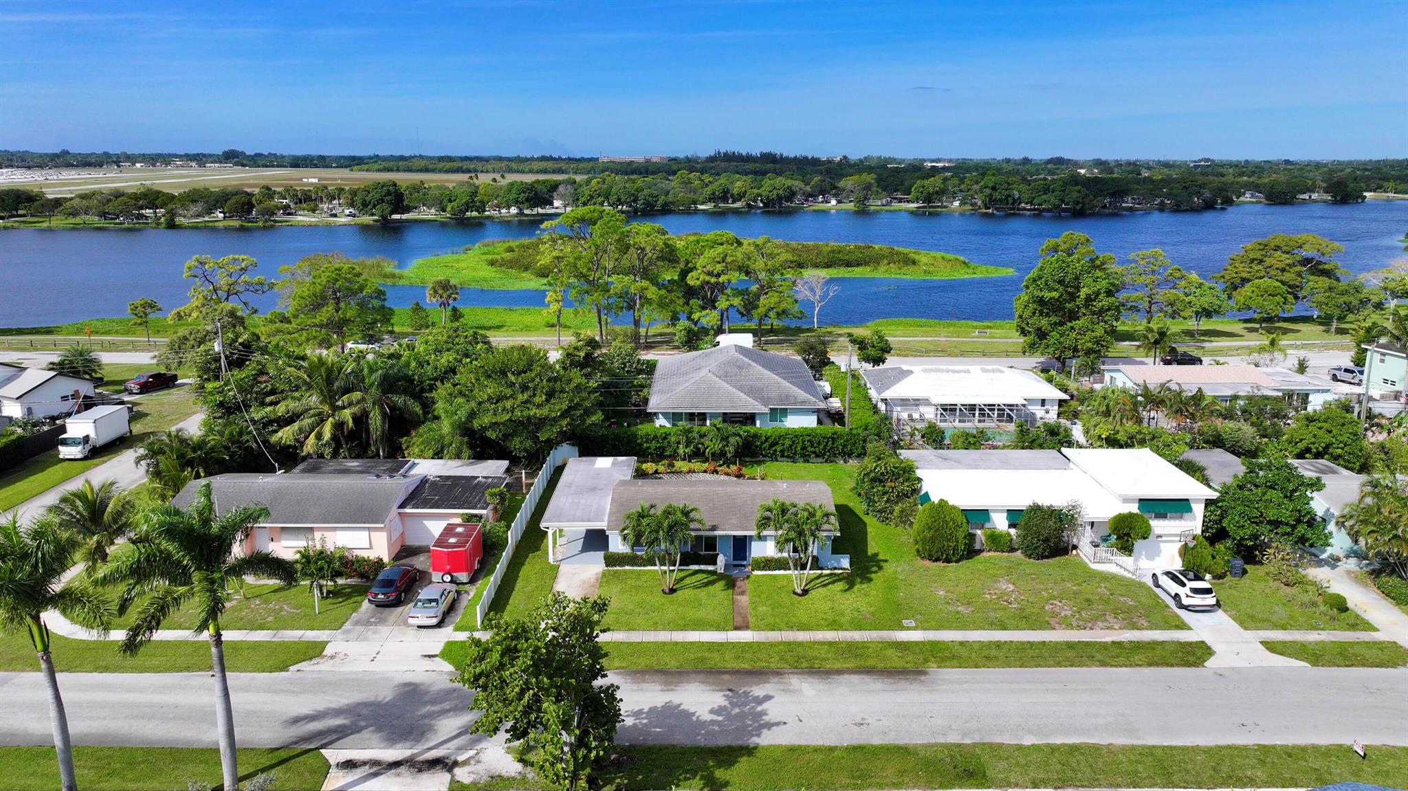 LAKE OSBORNE ESTATES 4 - Residential Lease