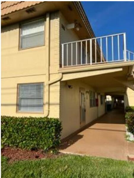 KINGS POINT SAXONY CONDOS - Residential