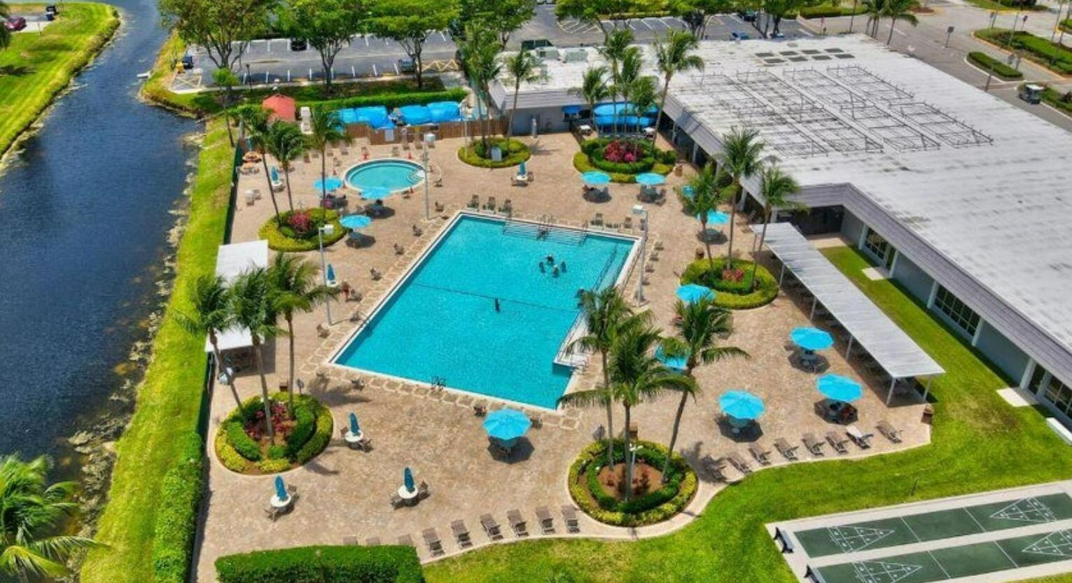 KINGS POINT SAXONY CONDOS - Residential