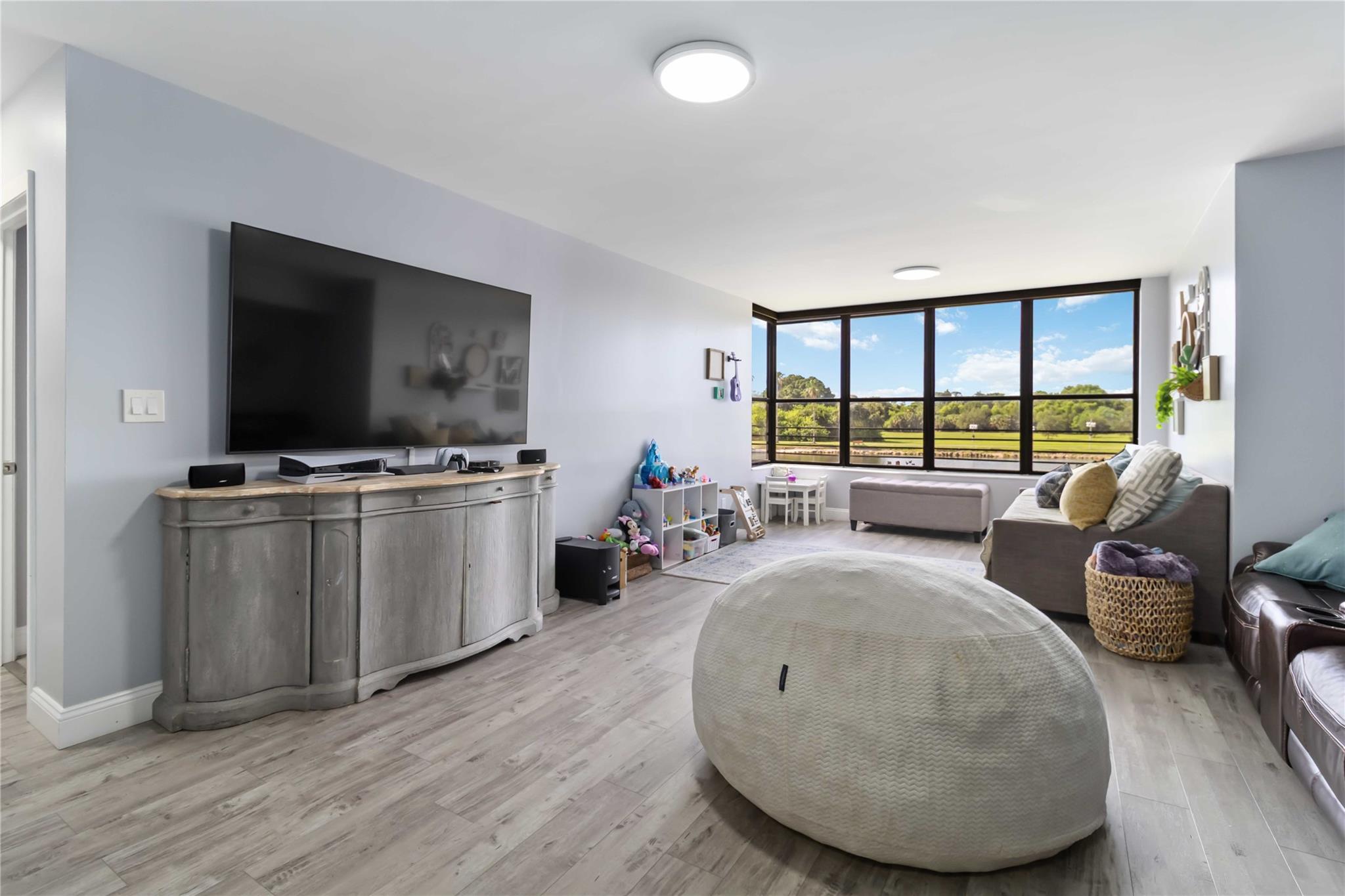 2767 Carambola Cir 203