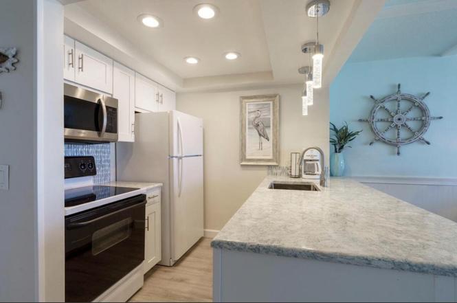 9800 S OCEAN Drive 205
