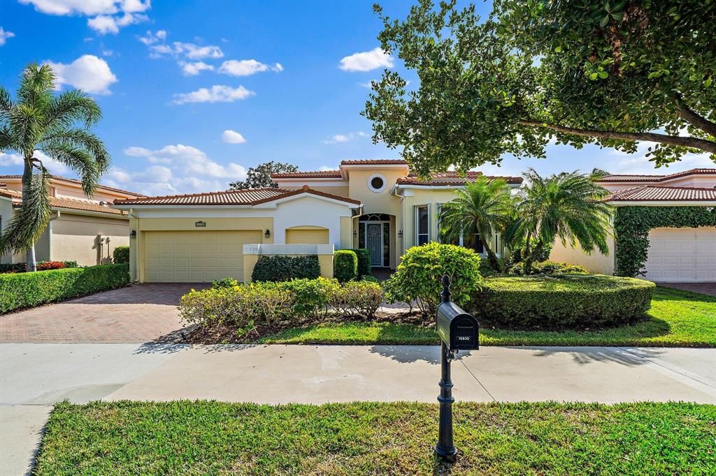 Photo of 15930 Windrift Drive, Jupiter, FL 33477 (MLS # R10772994)