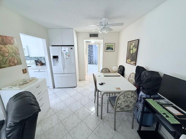 UPMINSTER B CONDO - Residential