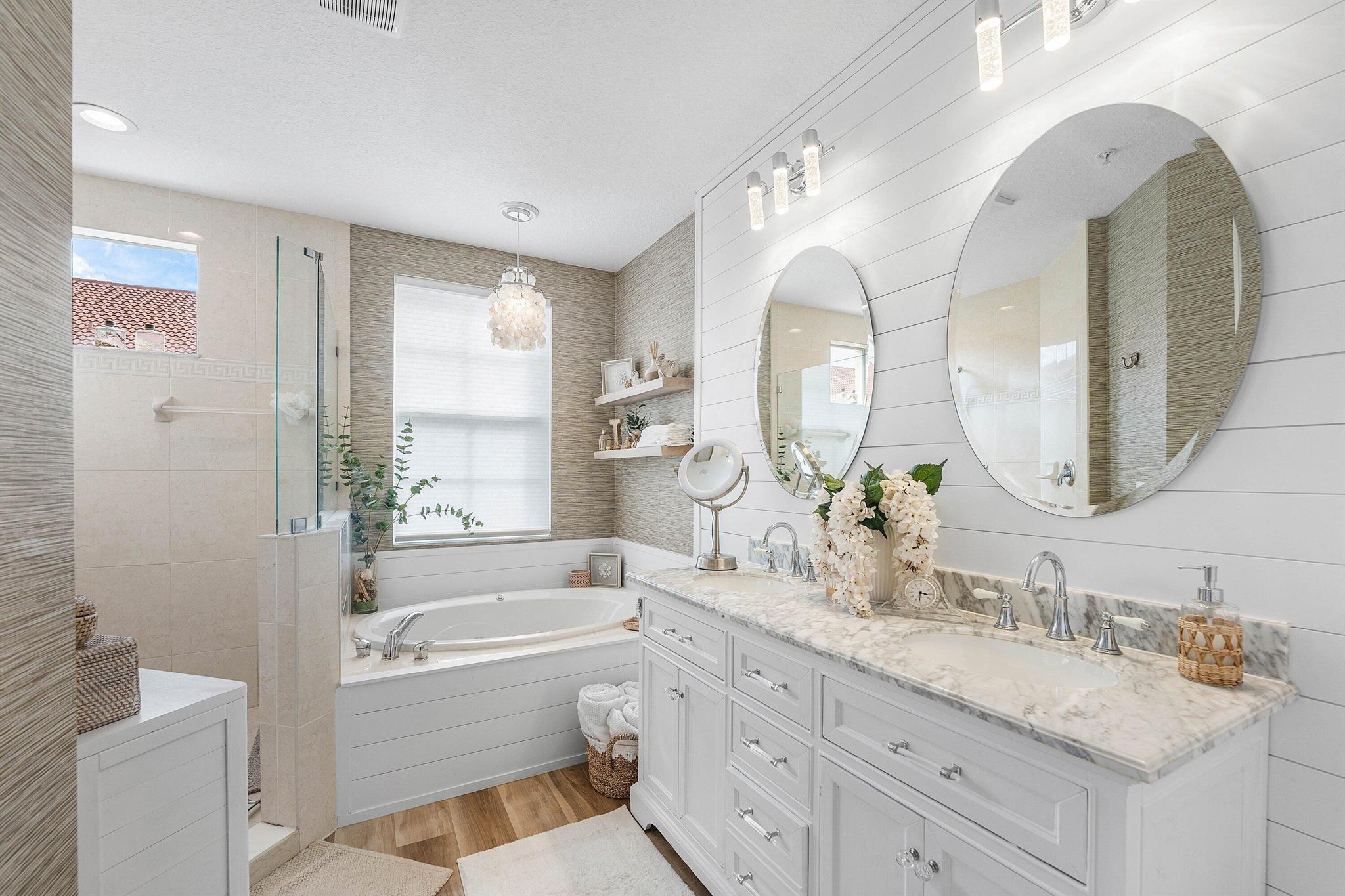 HARBOUR OAKS - Residential