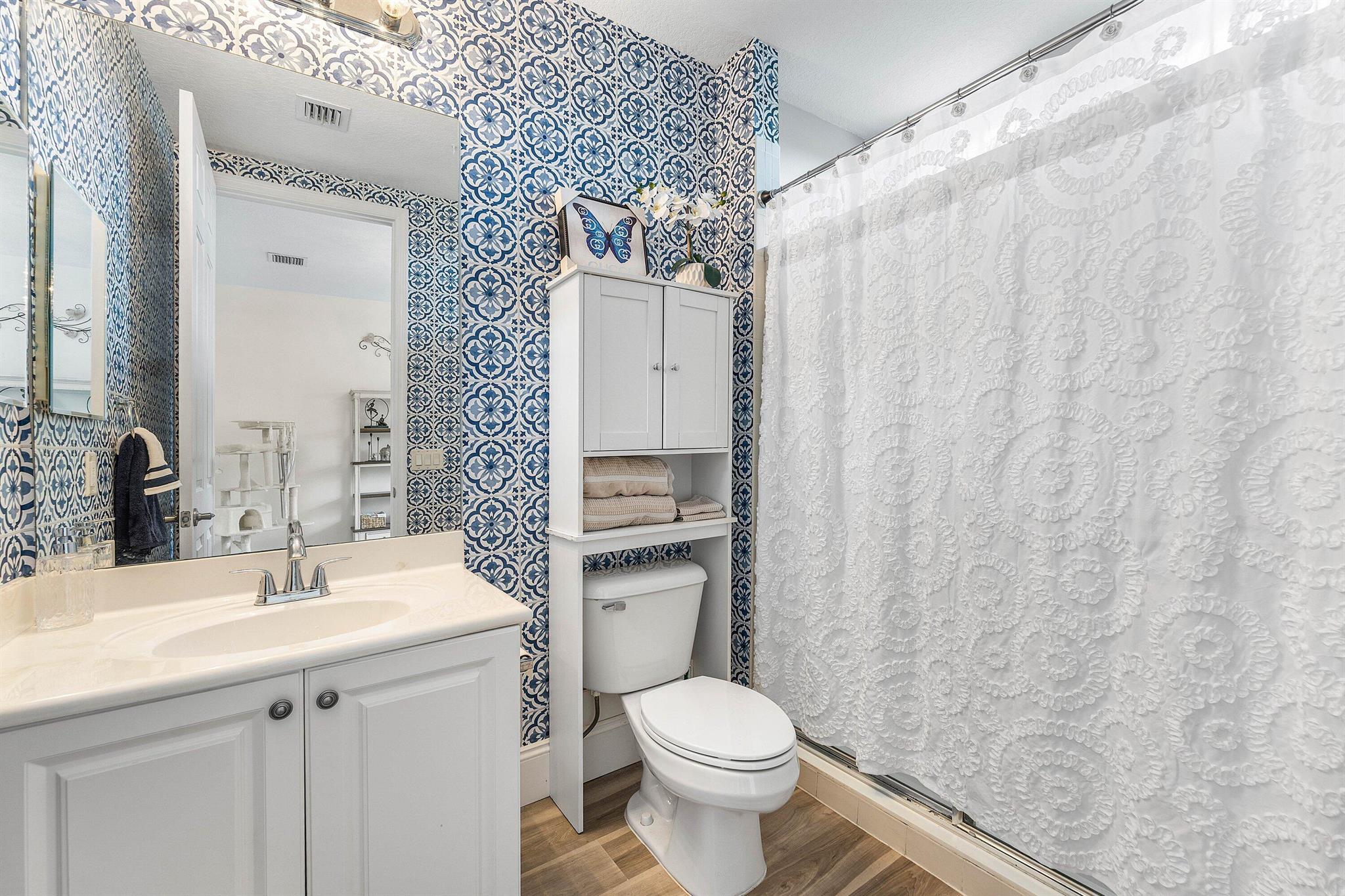 HARBOUR OAKS - Residential