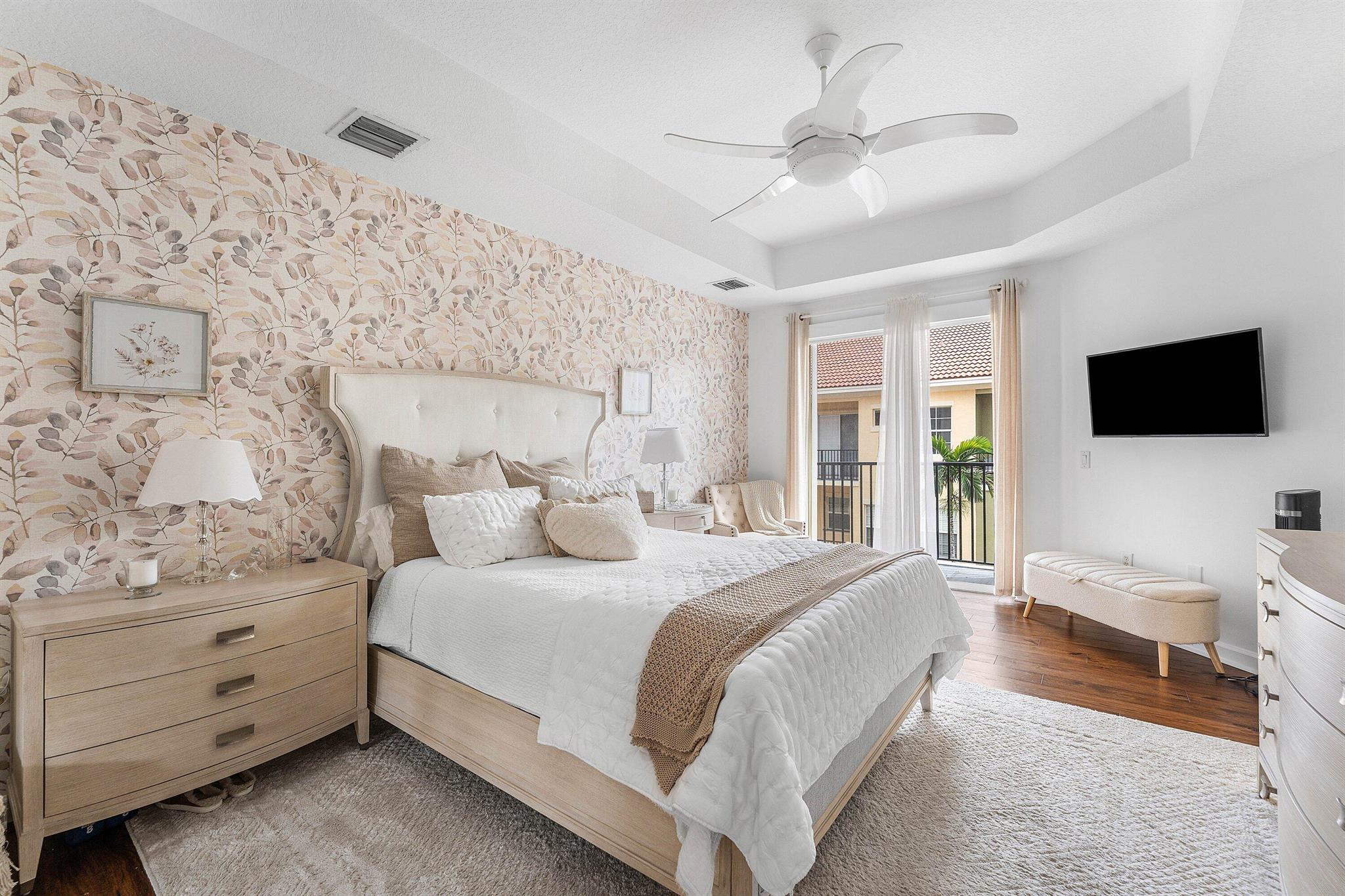 HARBOUR OAKS - Residential