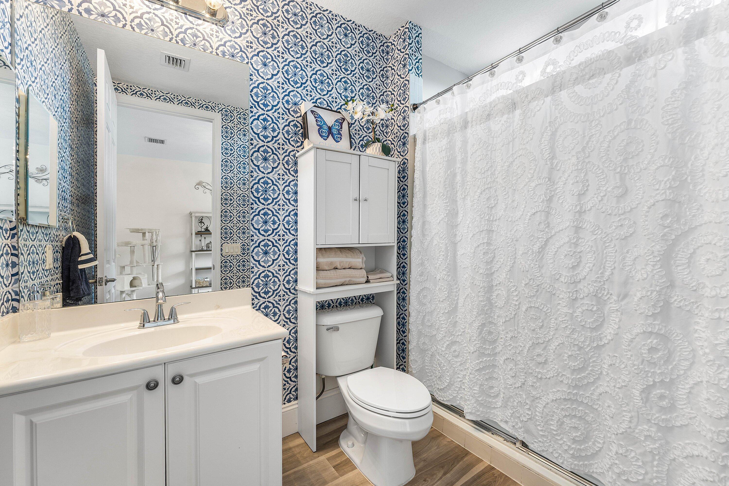 HARBOUR OAKS - Residential