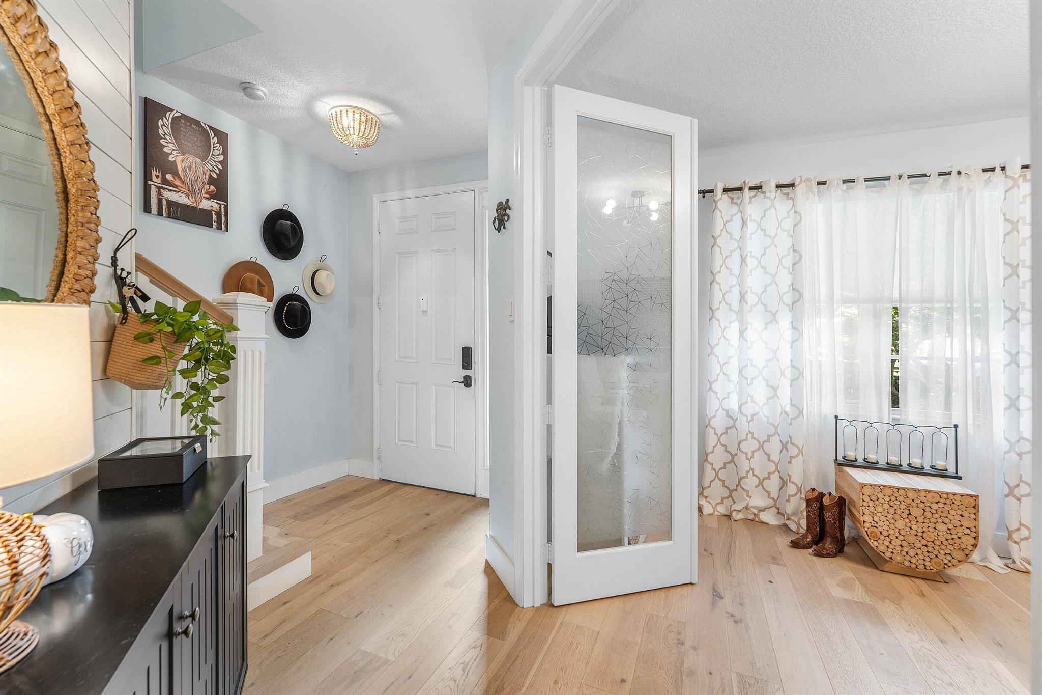 HARBOUR OAKS - Residential