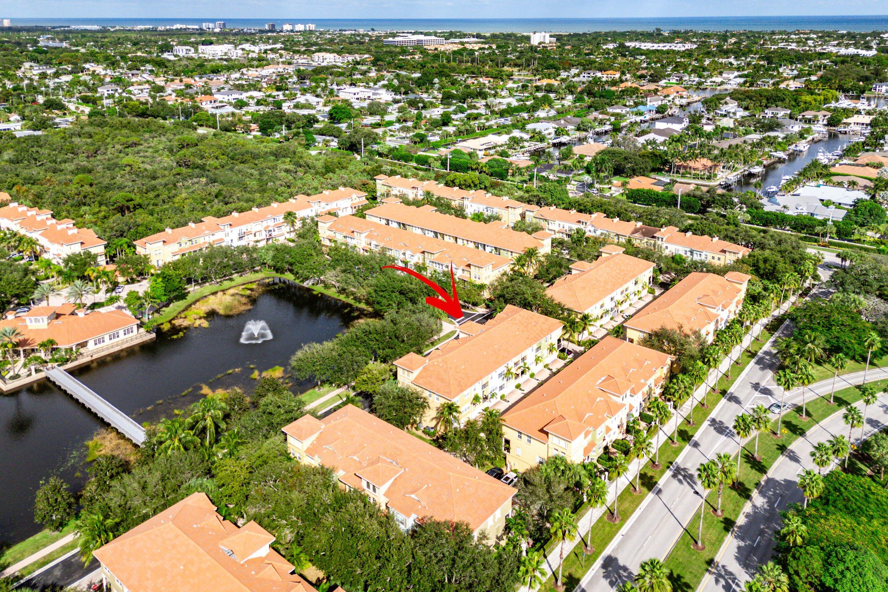 HARBOUR OAKS - Residential