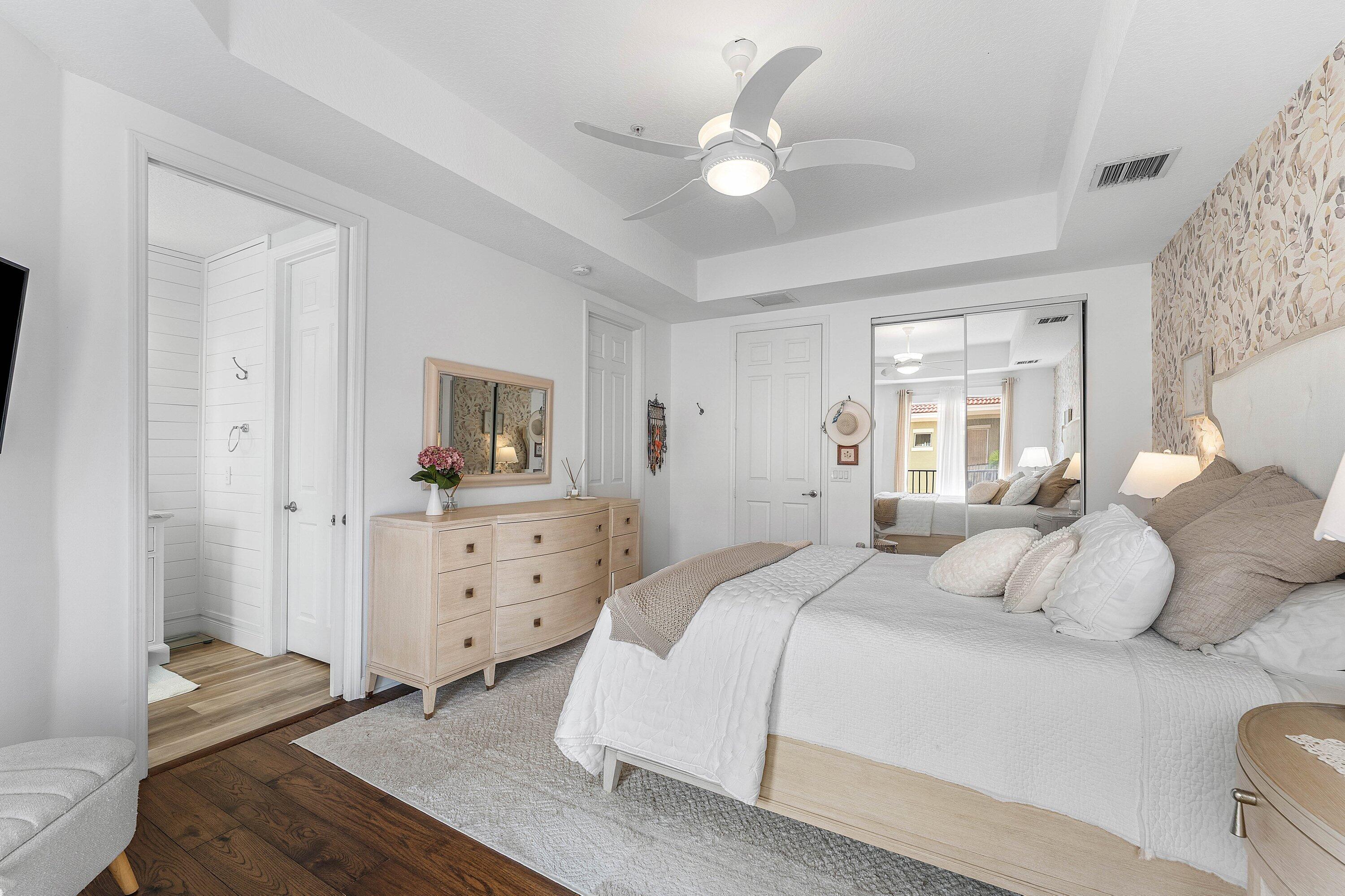 HARBOUR OAKS - Residential