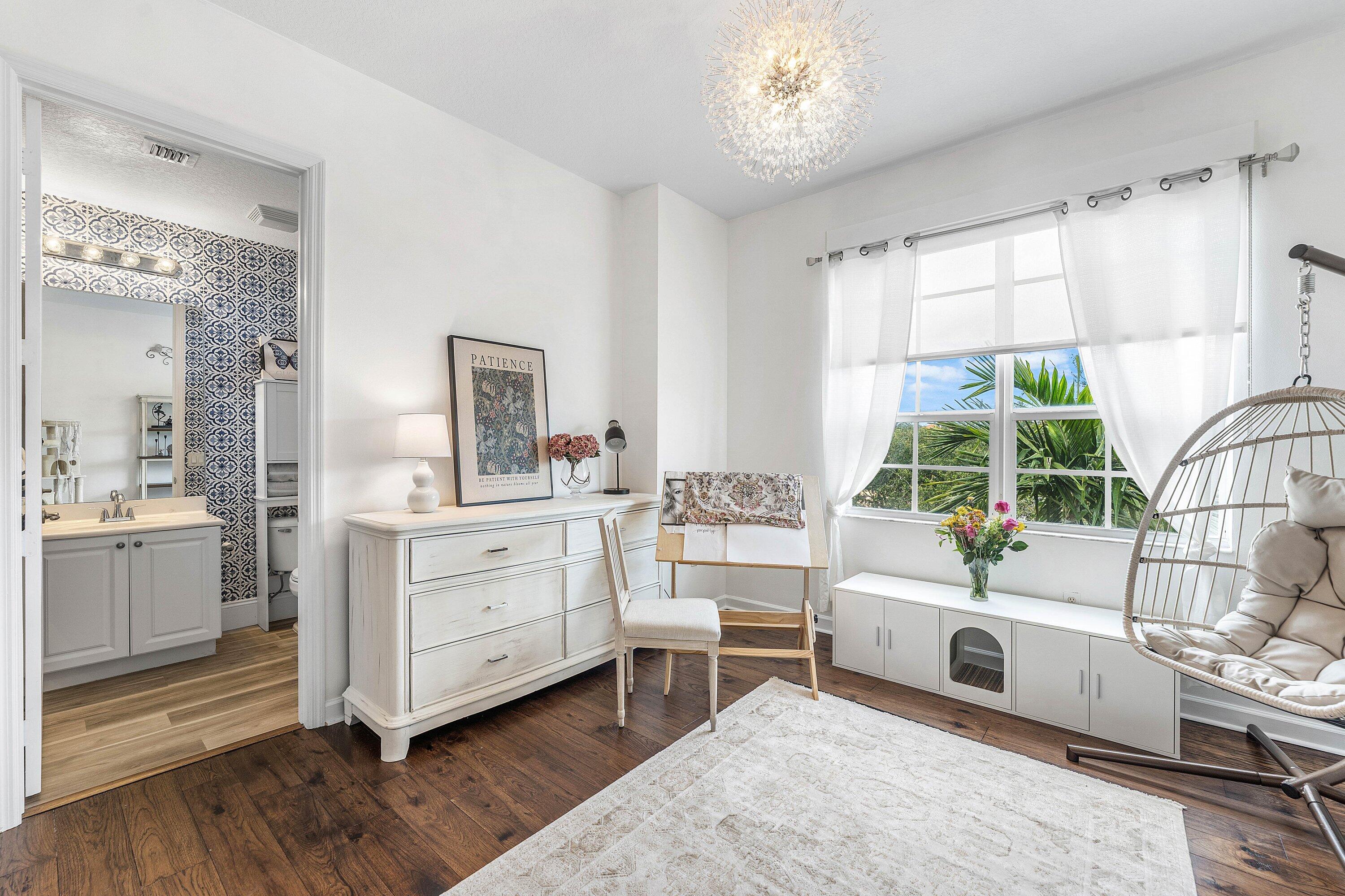 HARBOUR OAKS - Residential