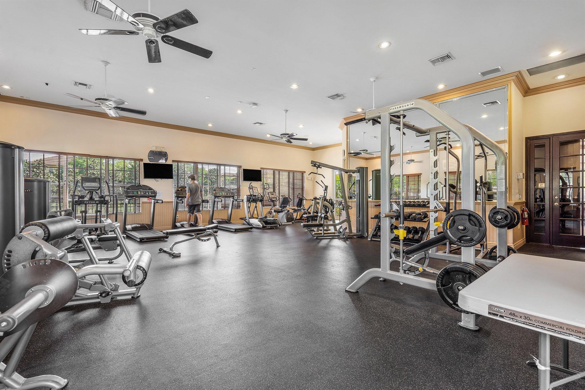 HARBOUR OAKS - Residential