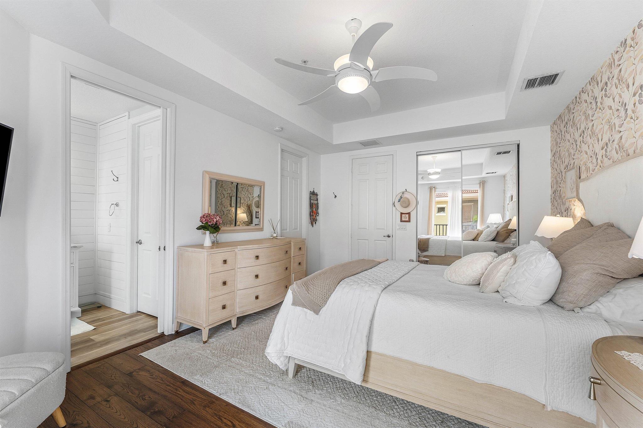 HARBOUR OAKS - Residential