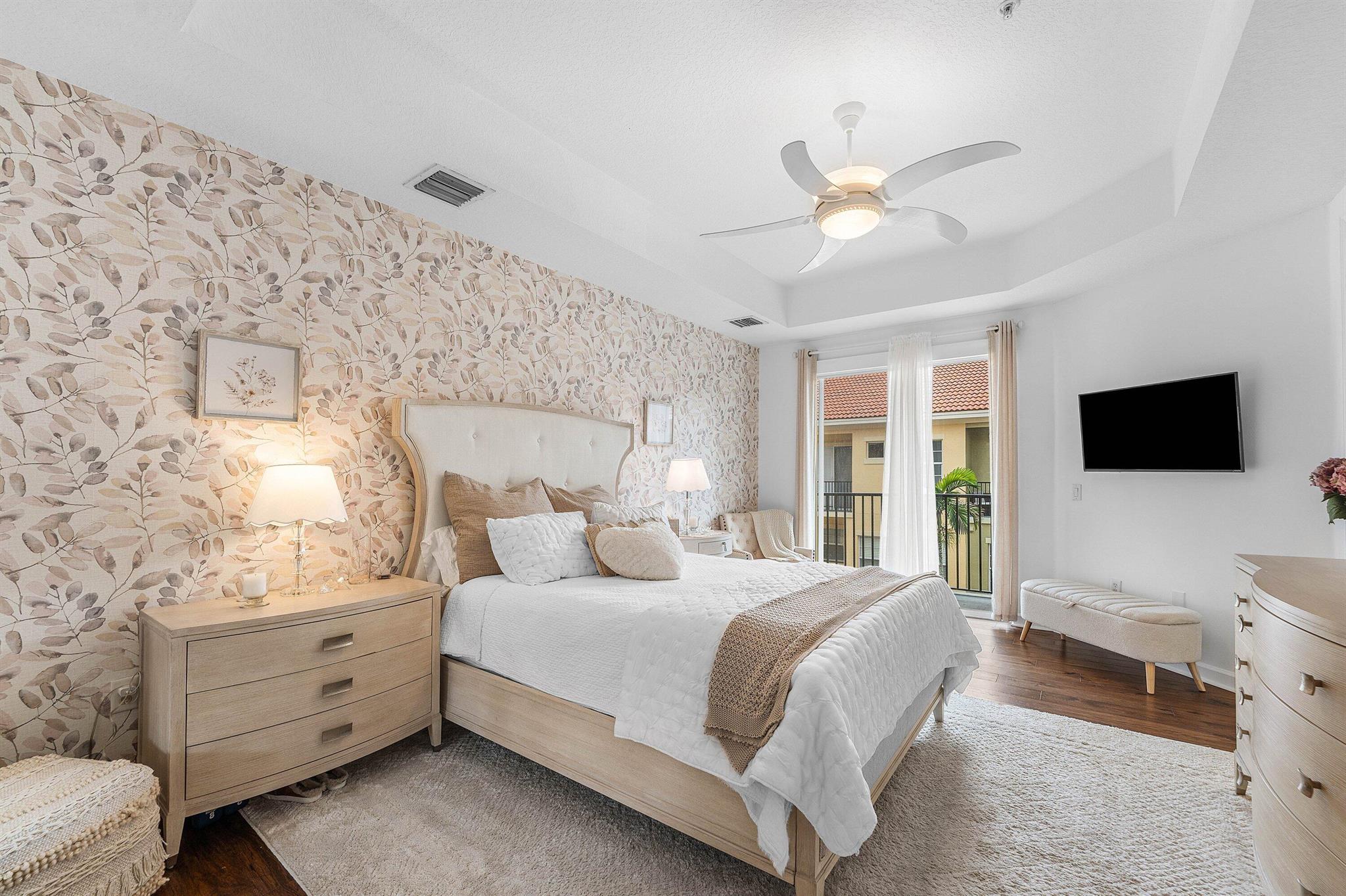 HARBOUR OAKS - Residential