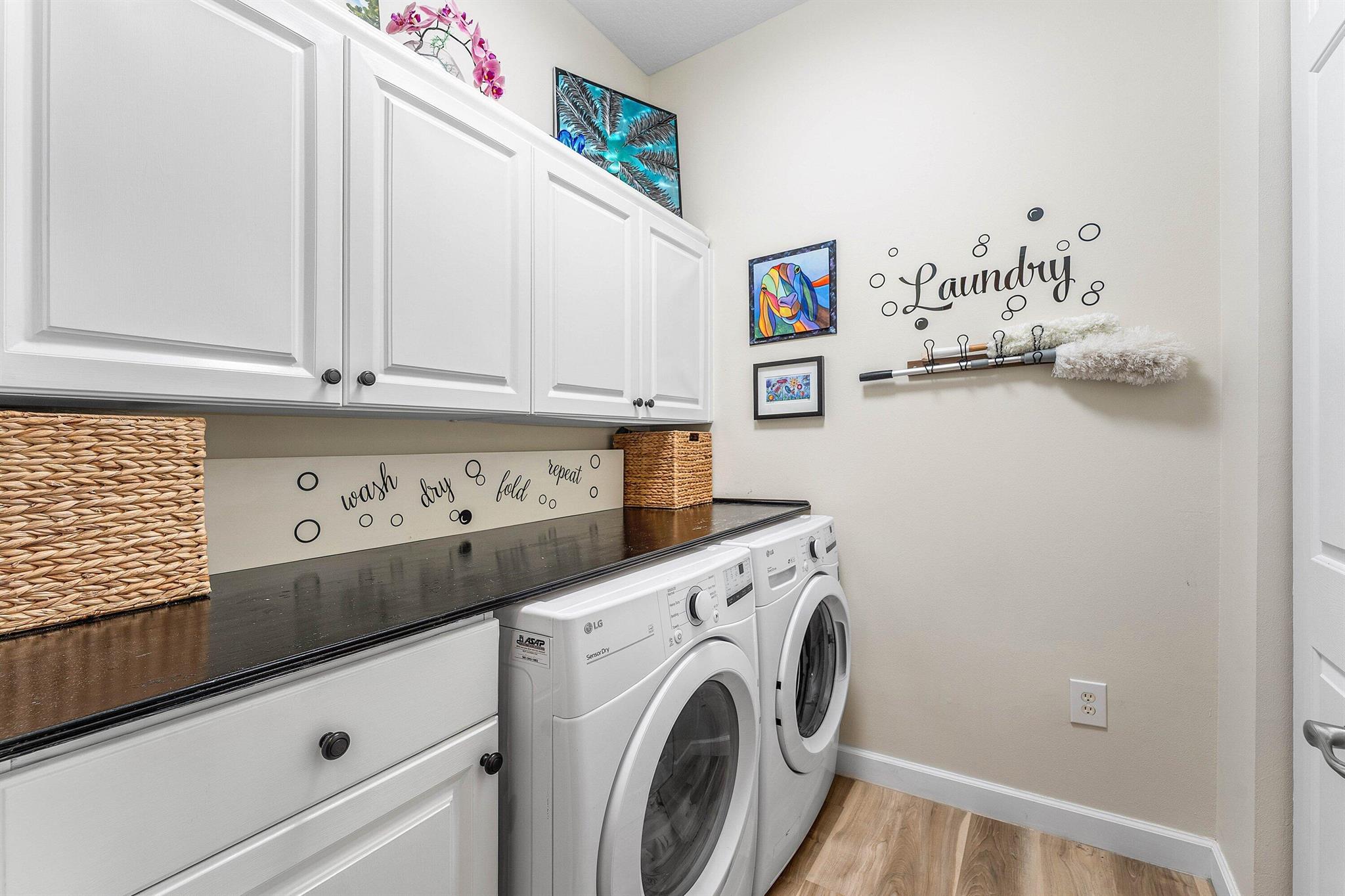 HARBOUR OAKS - Residential