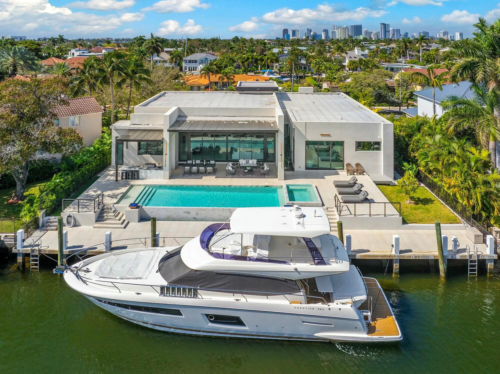 724 Riviera Isle