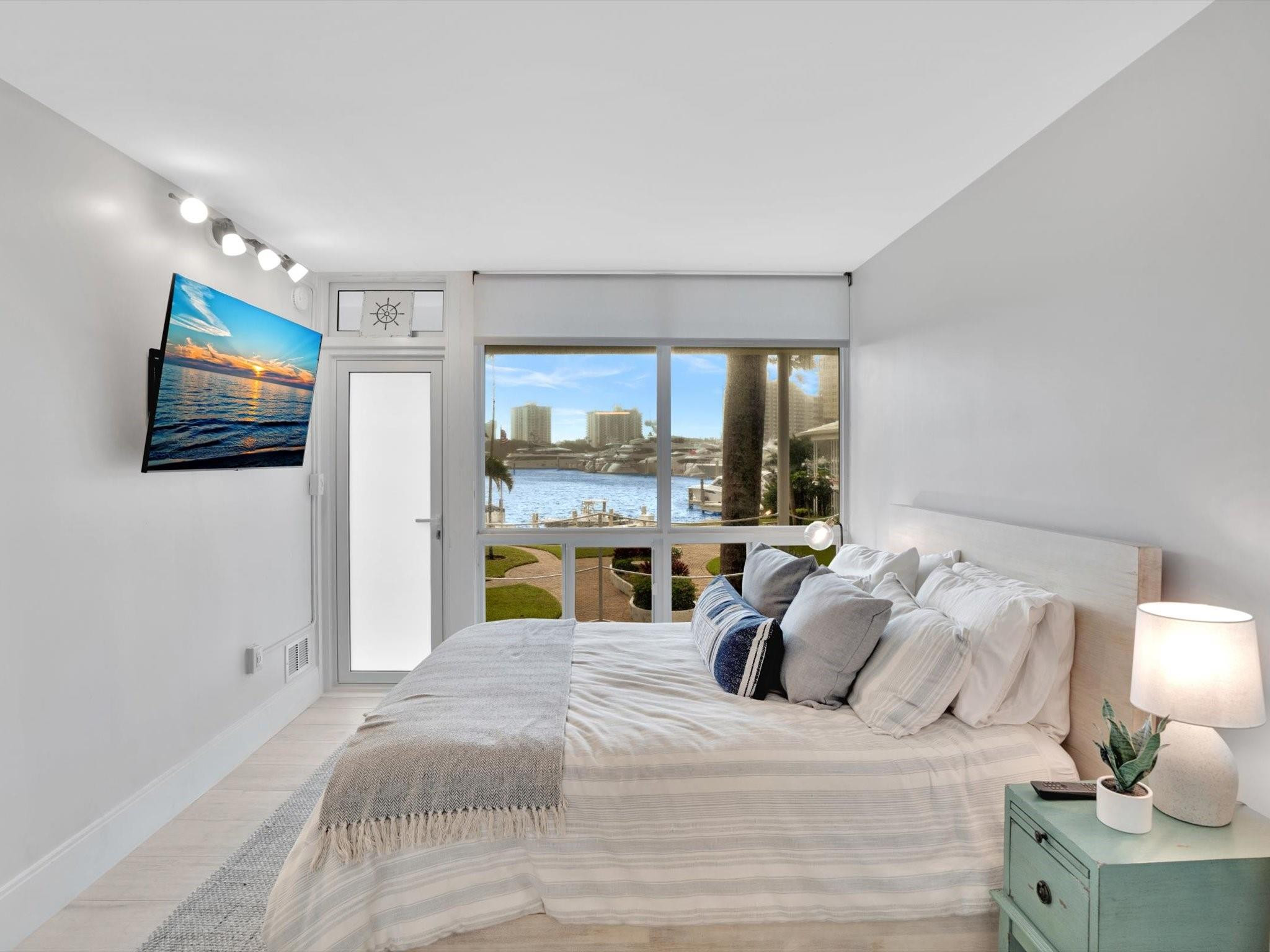 Coral Cove Assoc Co-Op - Residential Lease