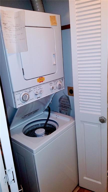 BAY COLONY CLUB - Residential