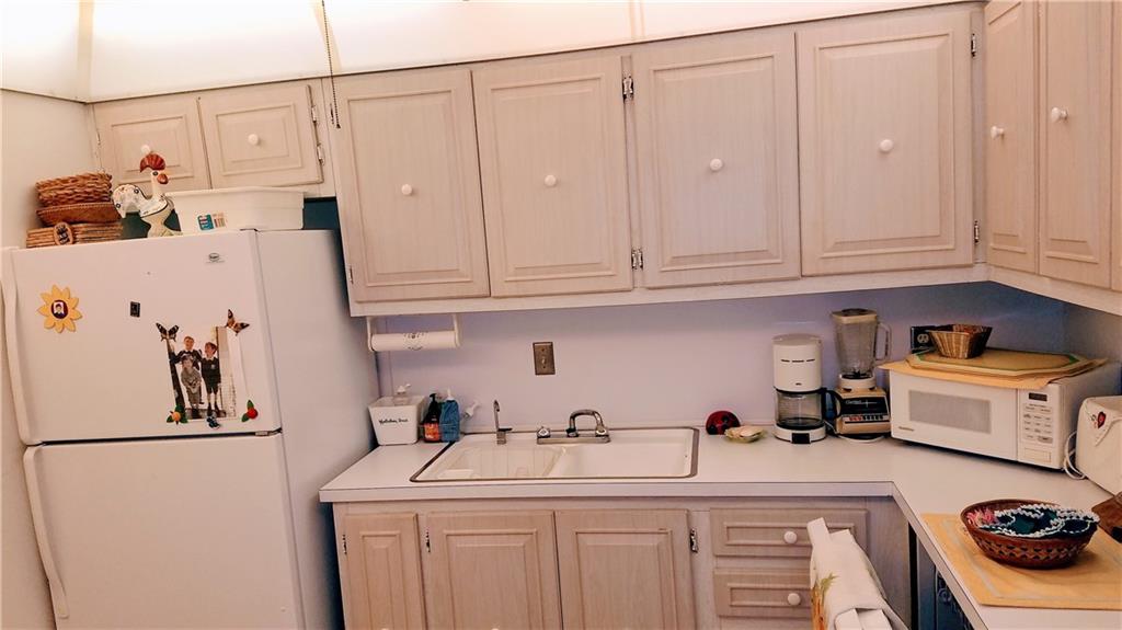 BAY COLONY CLUB - Residential