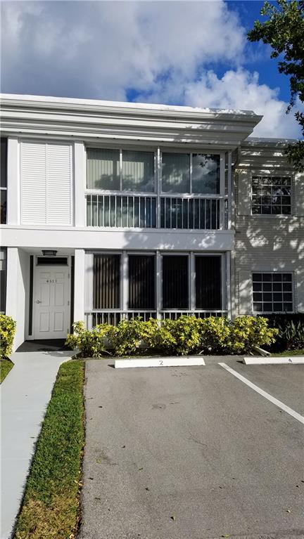 BAY COLONY CLUB - Residential